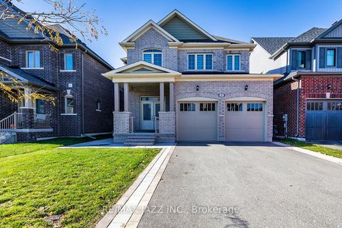 10 Thomas Bird Street Clarington ON L1C 7C9