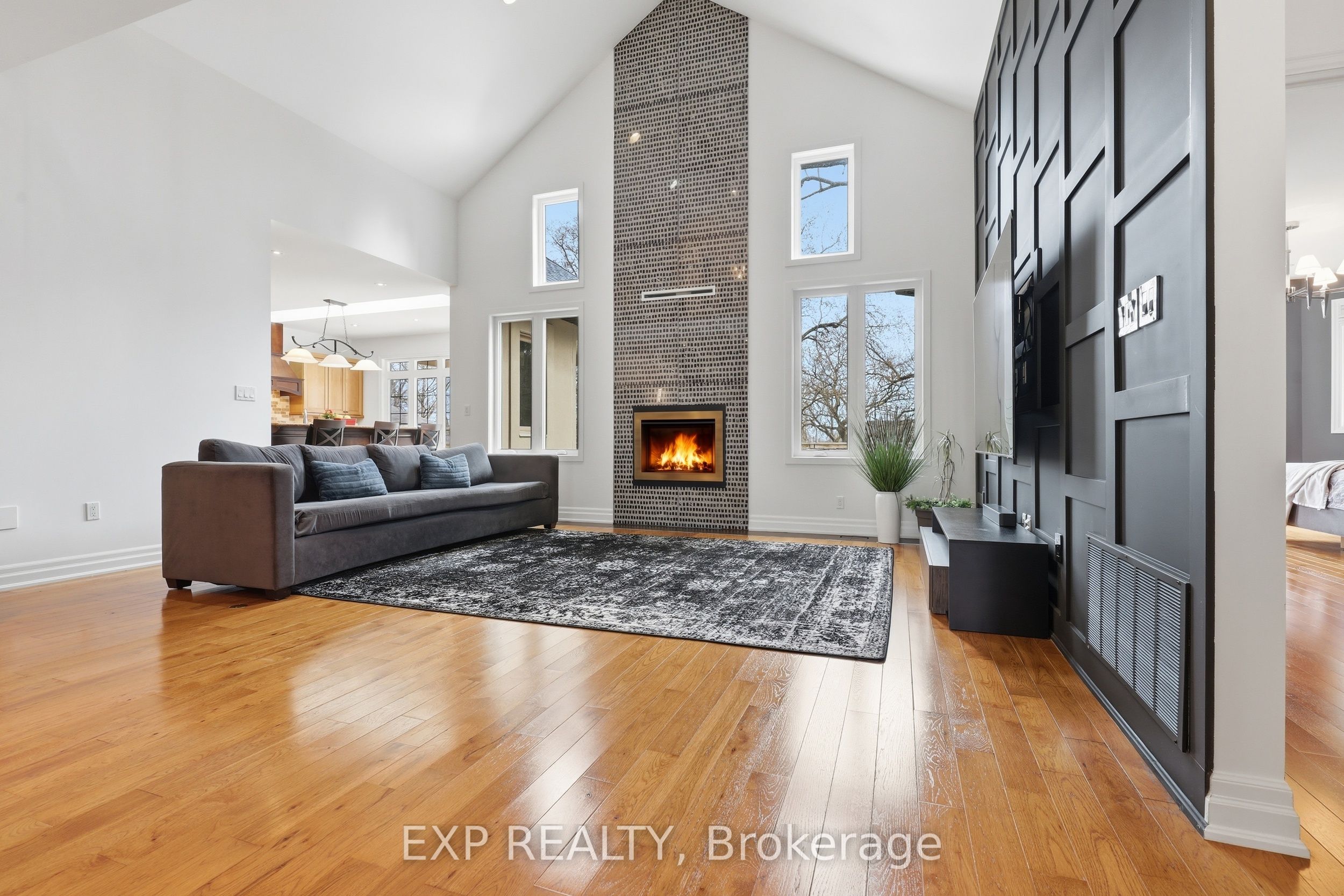 583 Park Crescent