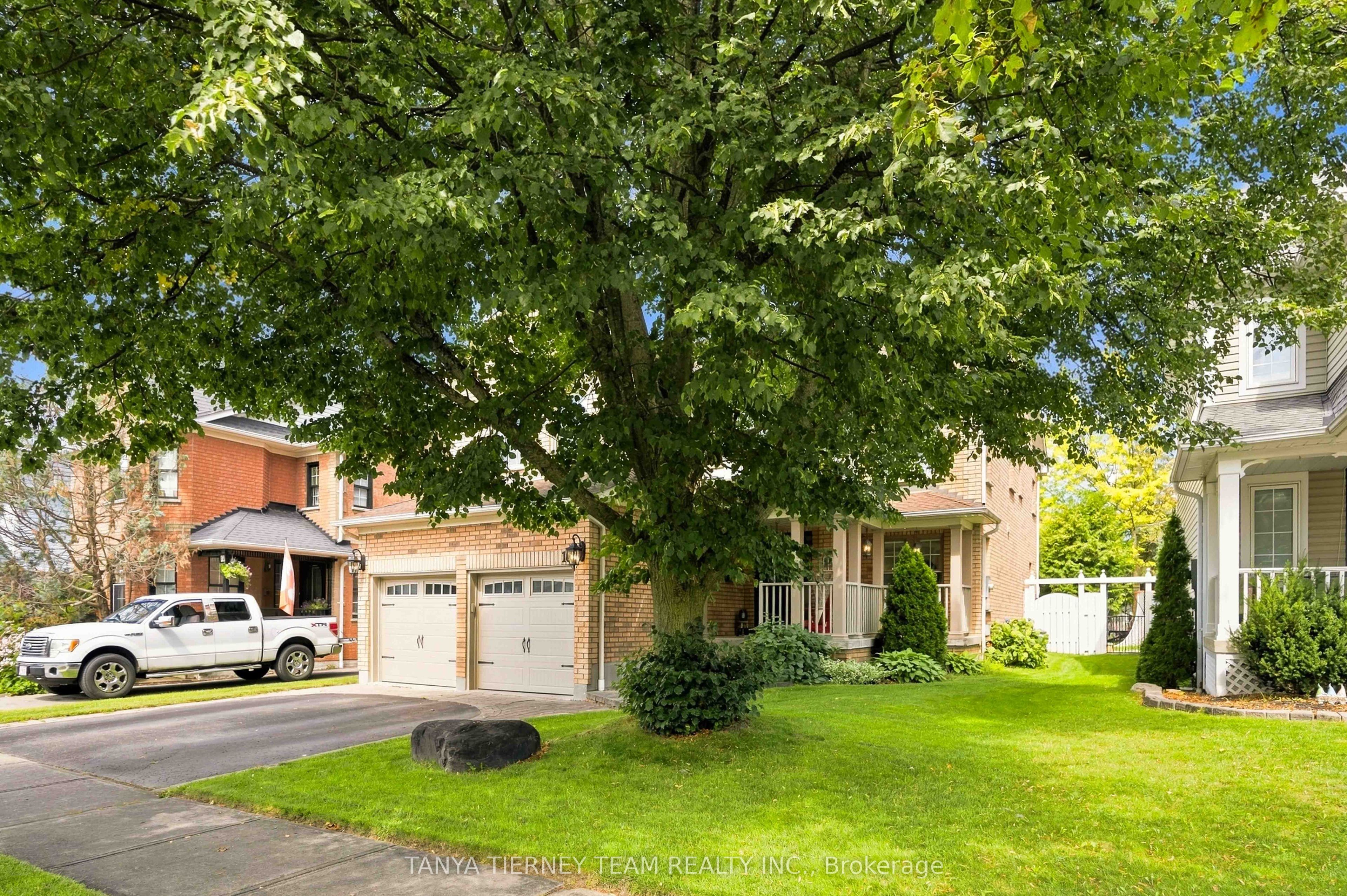 16 Waring Avenue