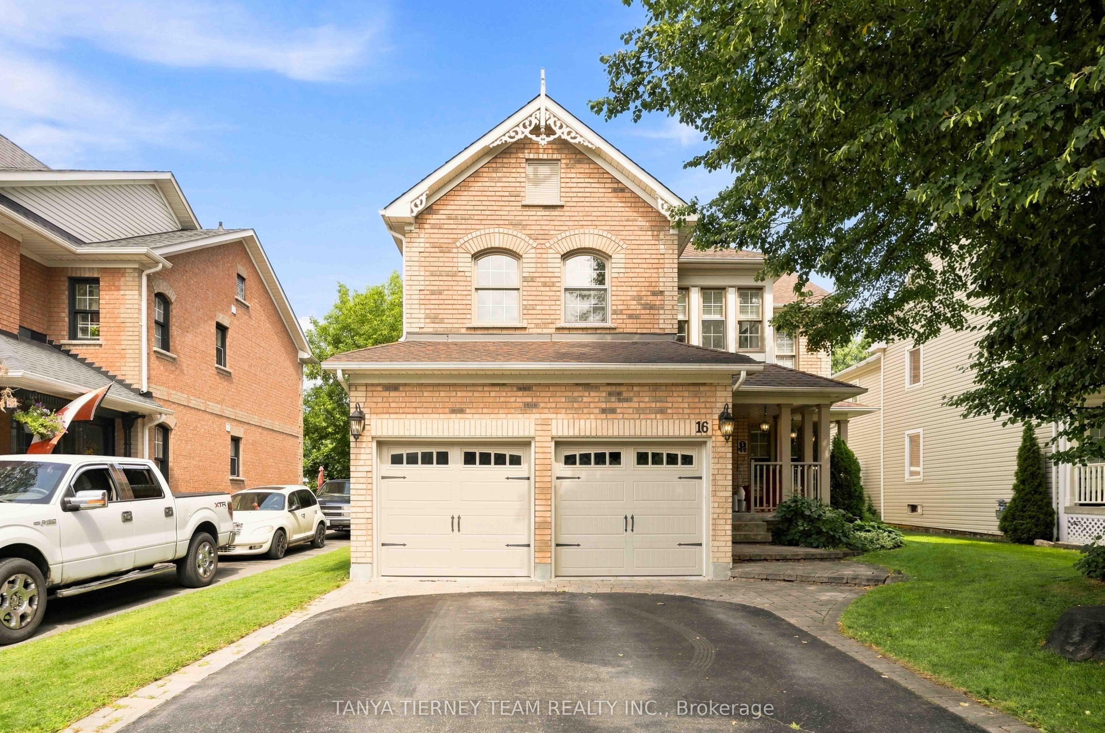 16 Waring Avenue
