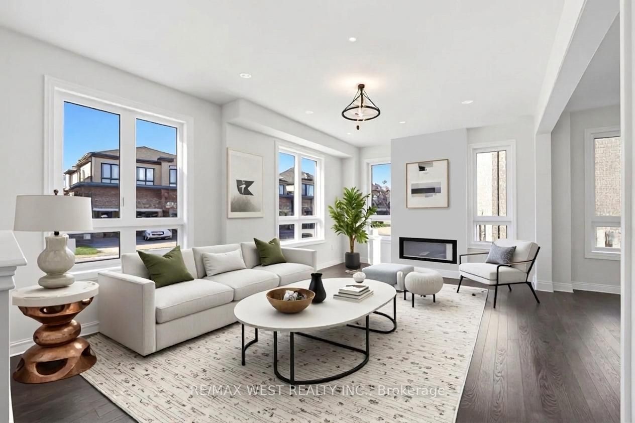 944 Apple Terrace