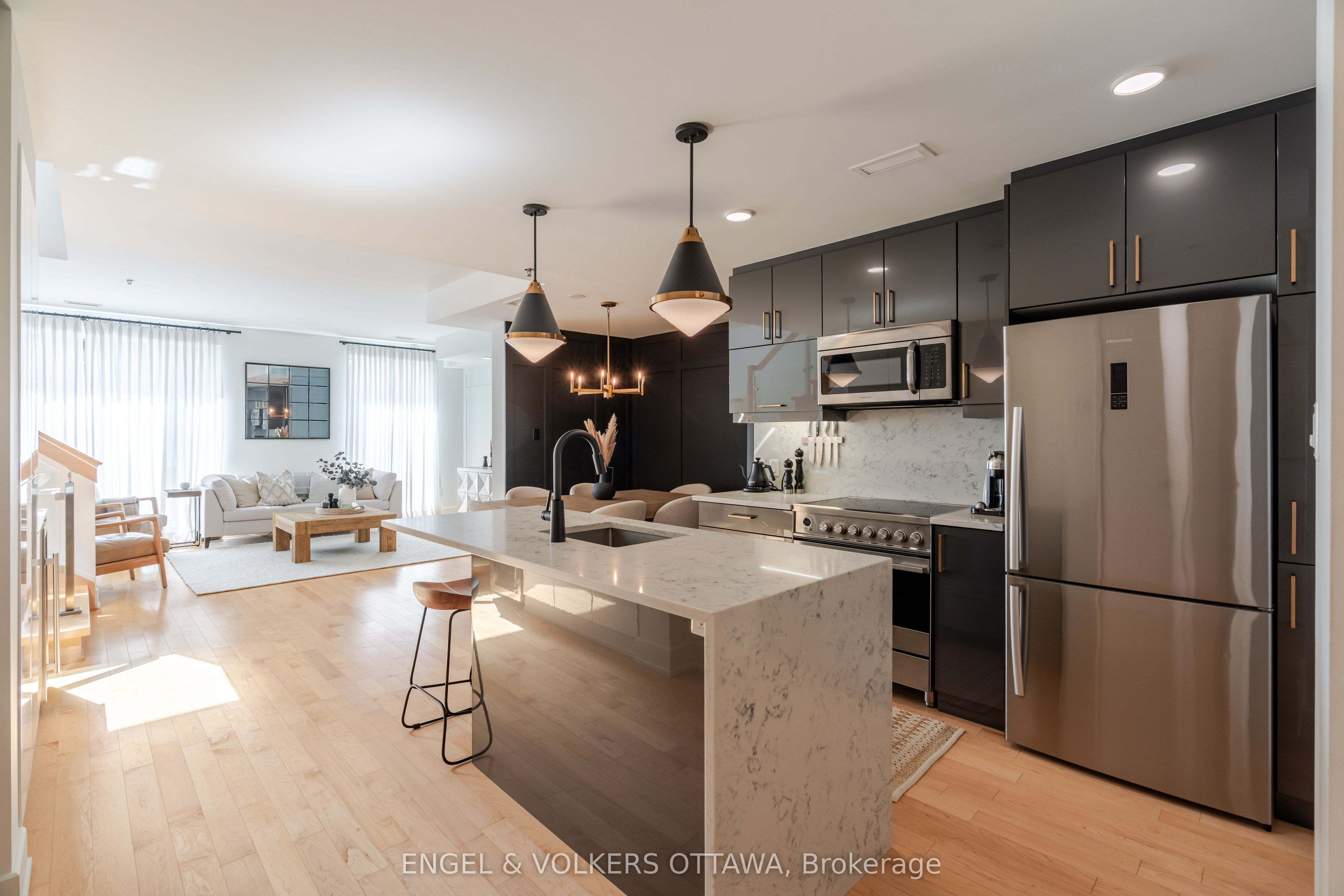 197 Lisgar Street 218