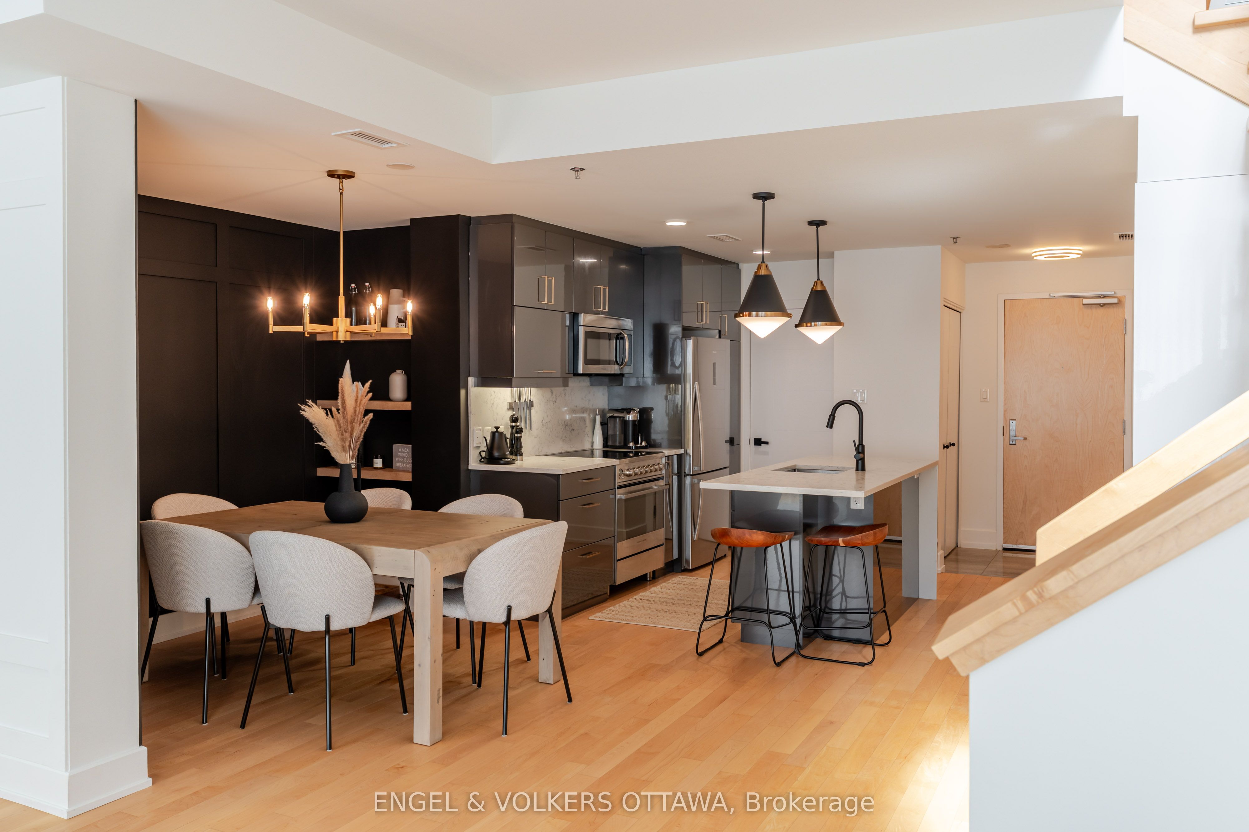197 Lisgar Street 218