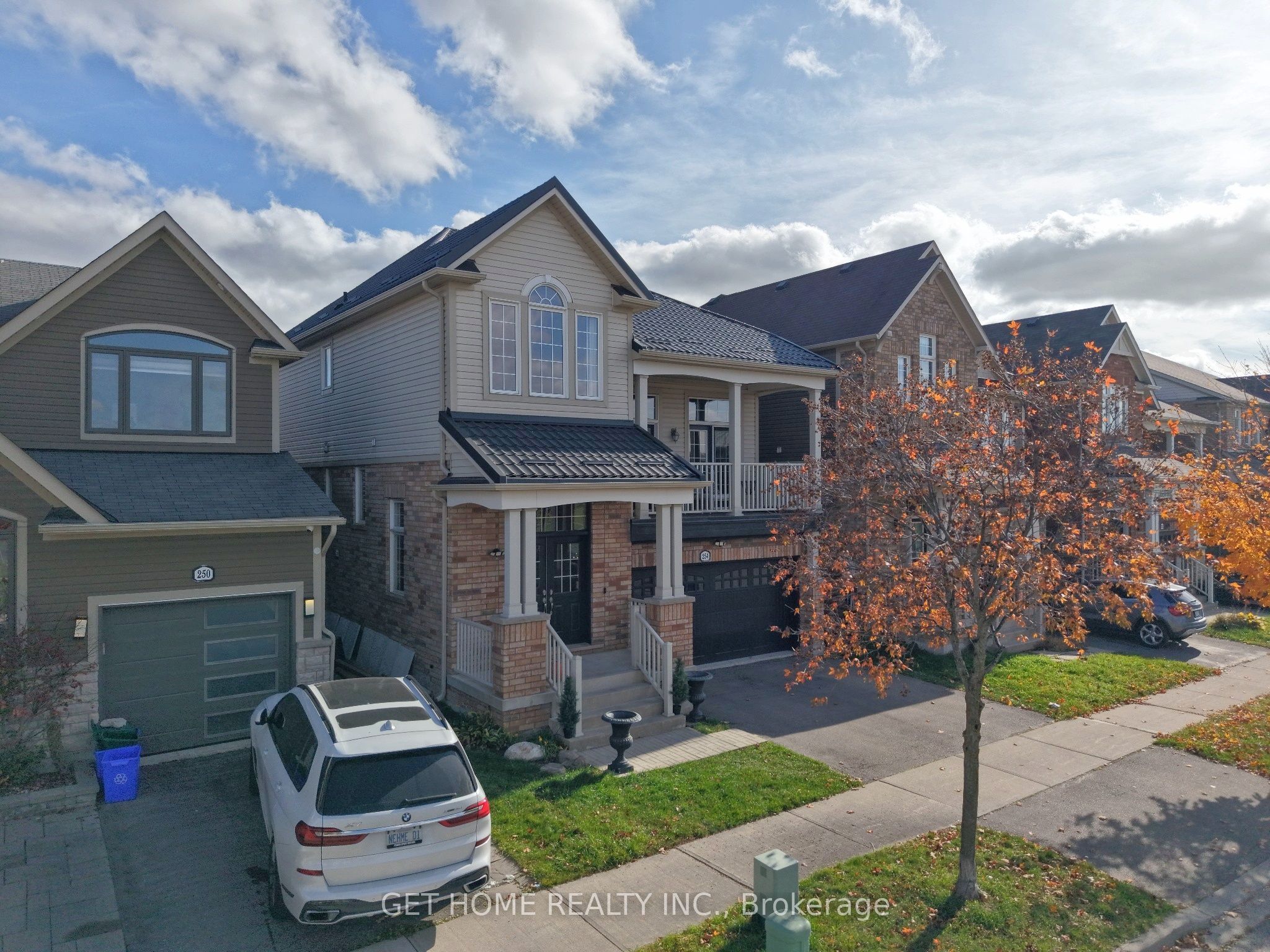 254 Schreyer Crescent