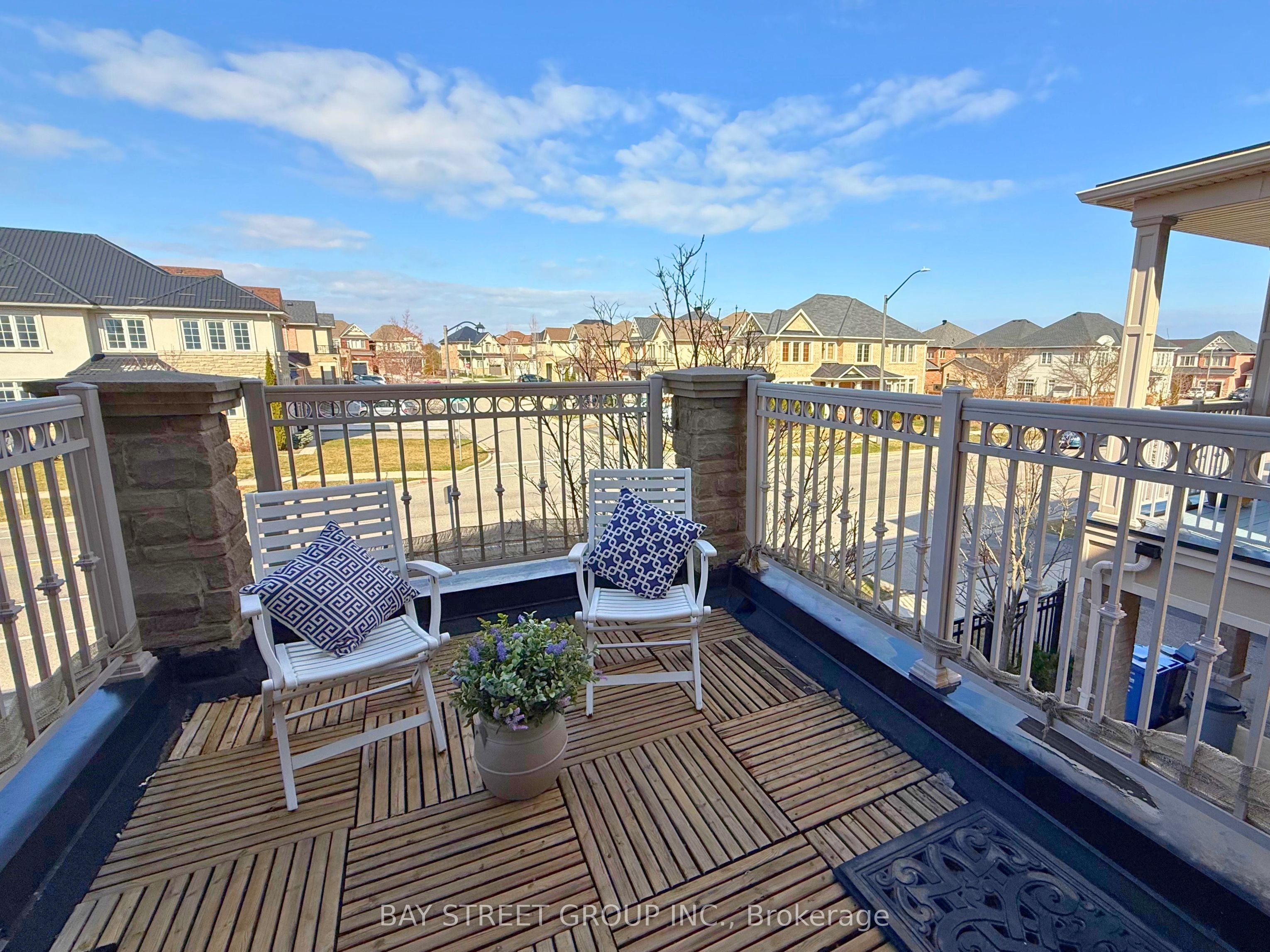 2564 Grand Oak Trail