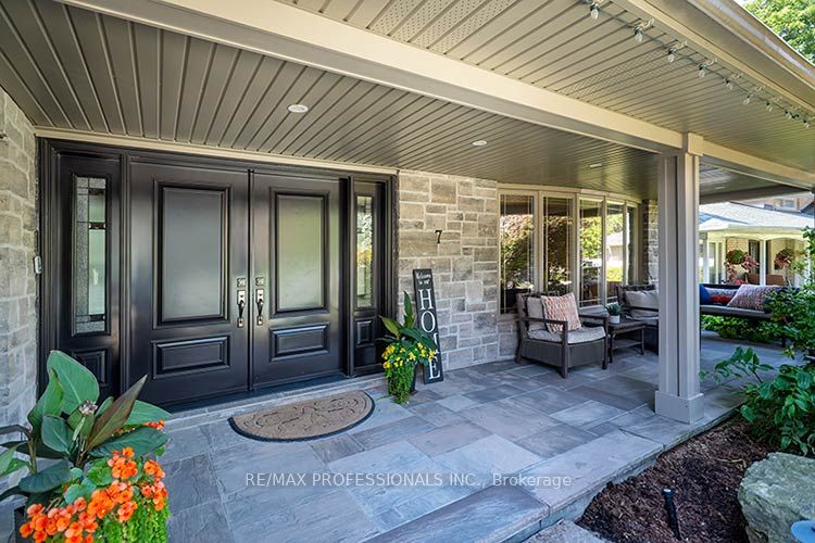 7 Treeline Court