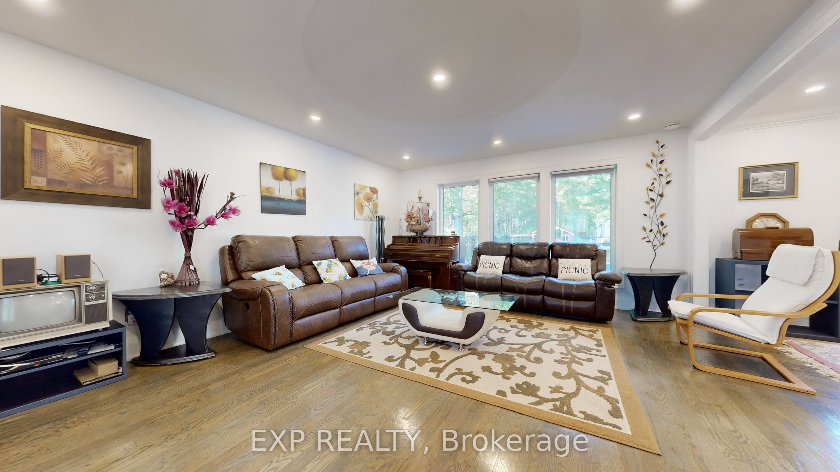 24762 Weirs Side Road