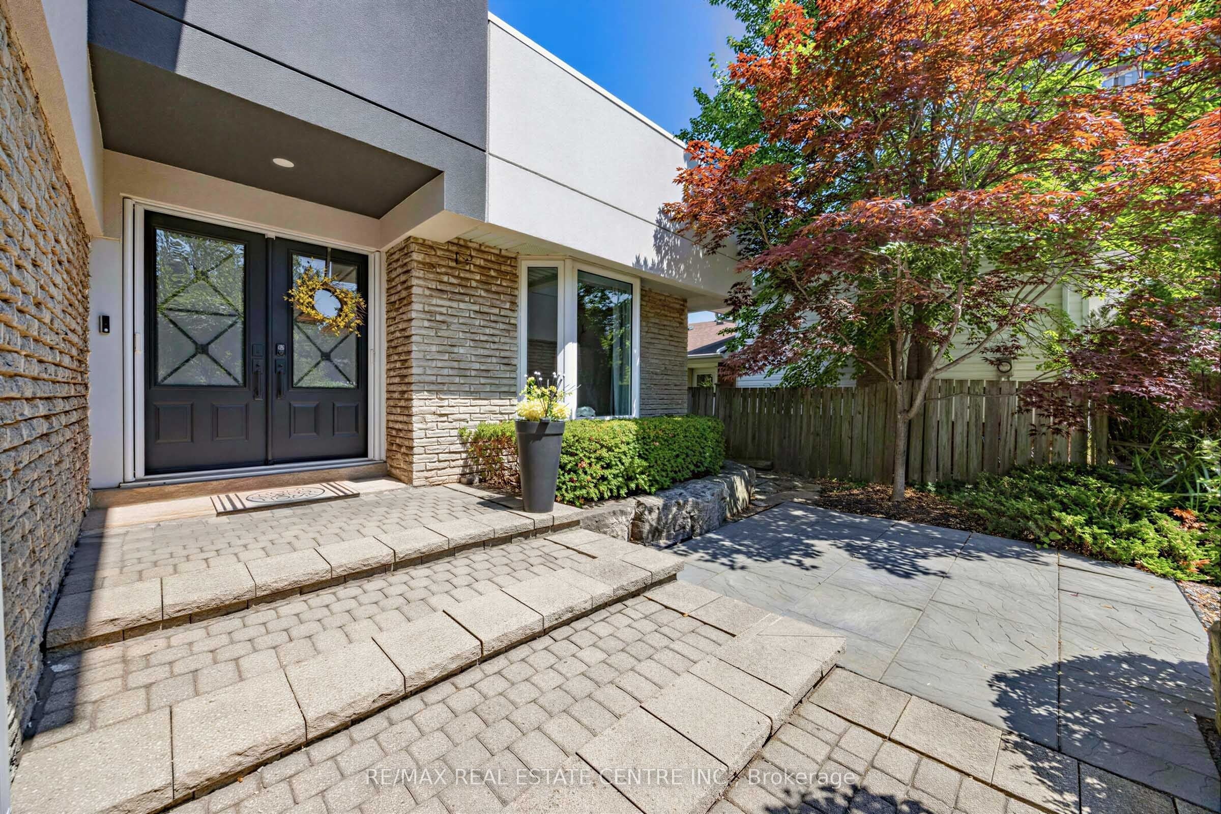 365 Lynn Place