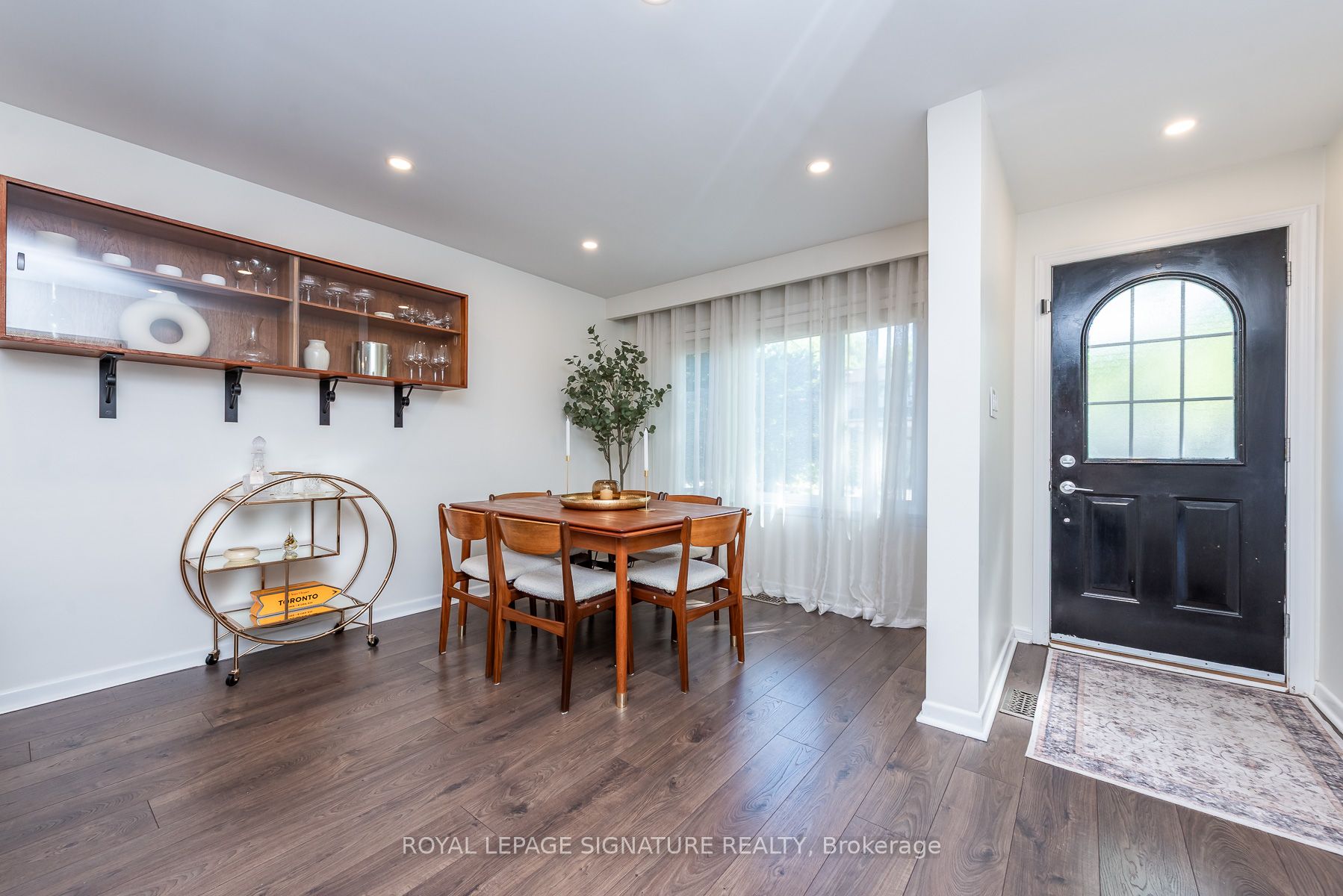 48 McRoberts Avenue