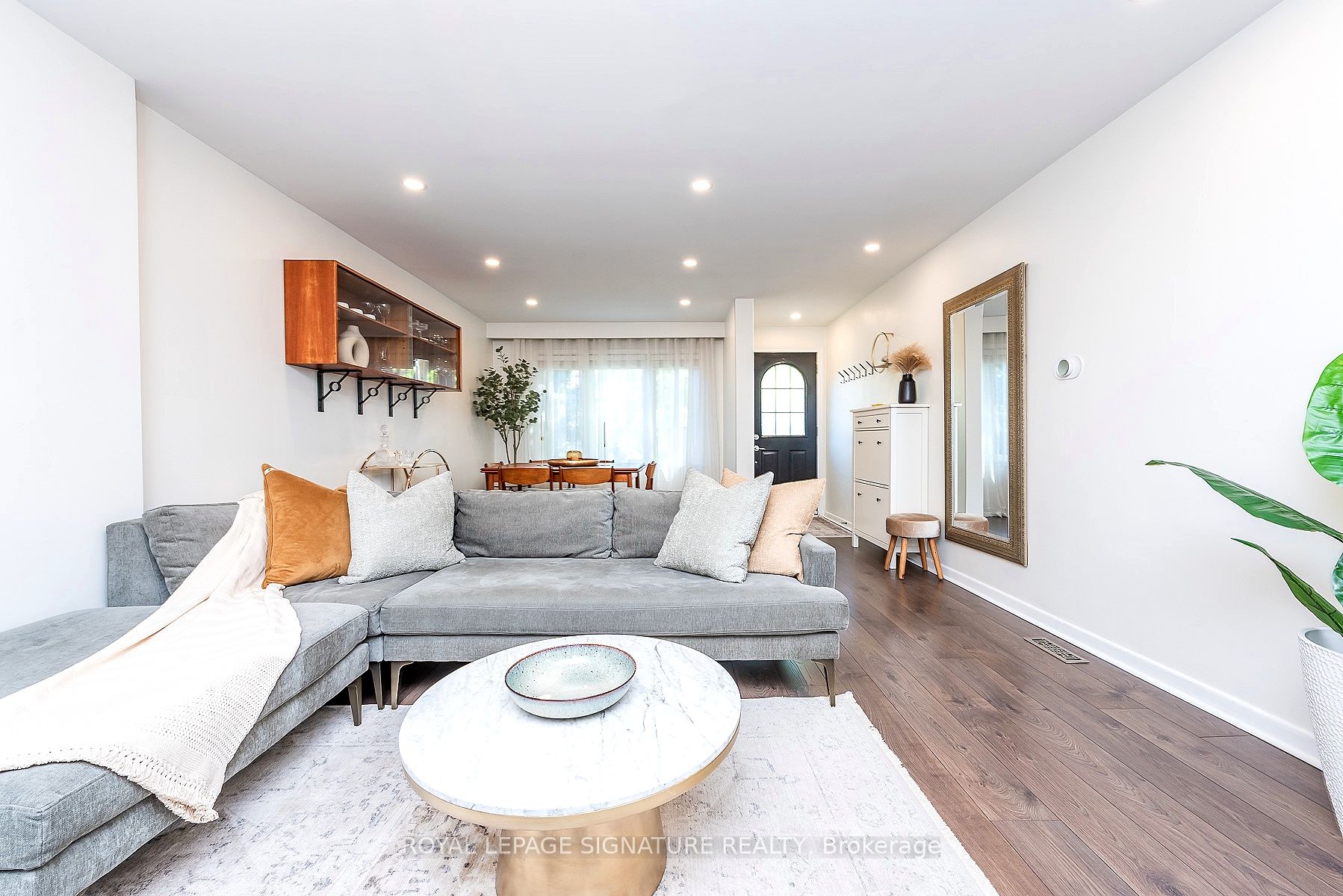 48 McRoberts Avenue