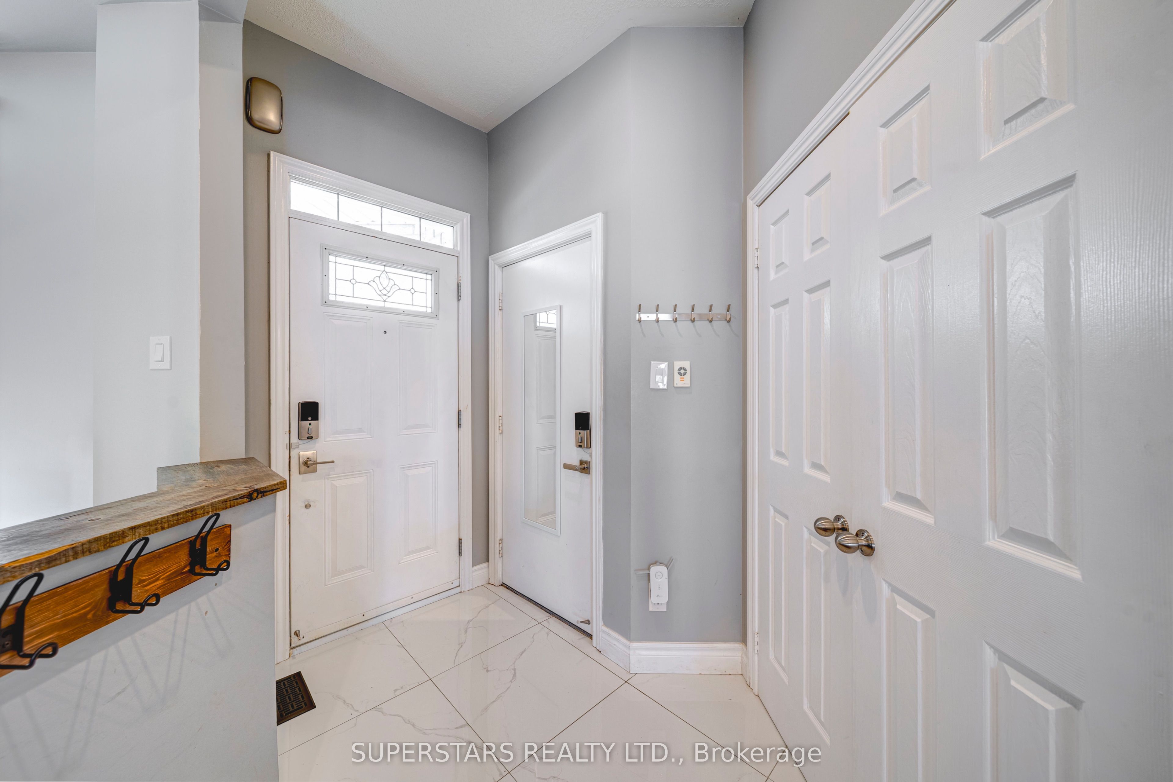 32 Divine Drive