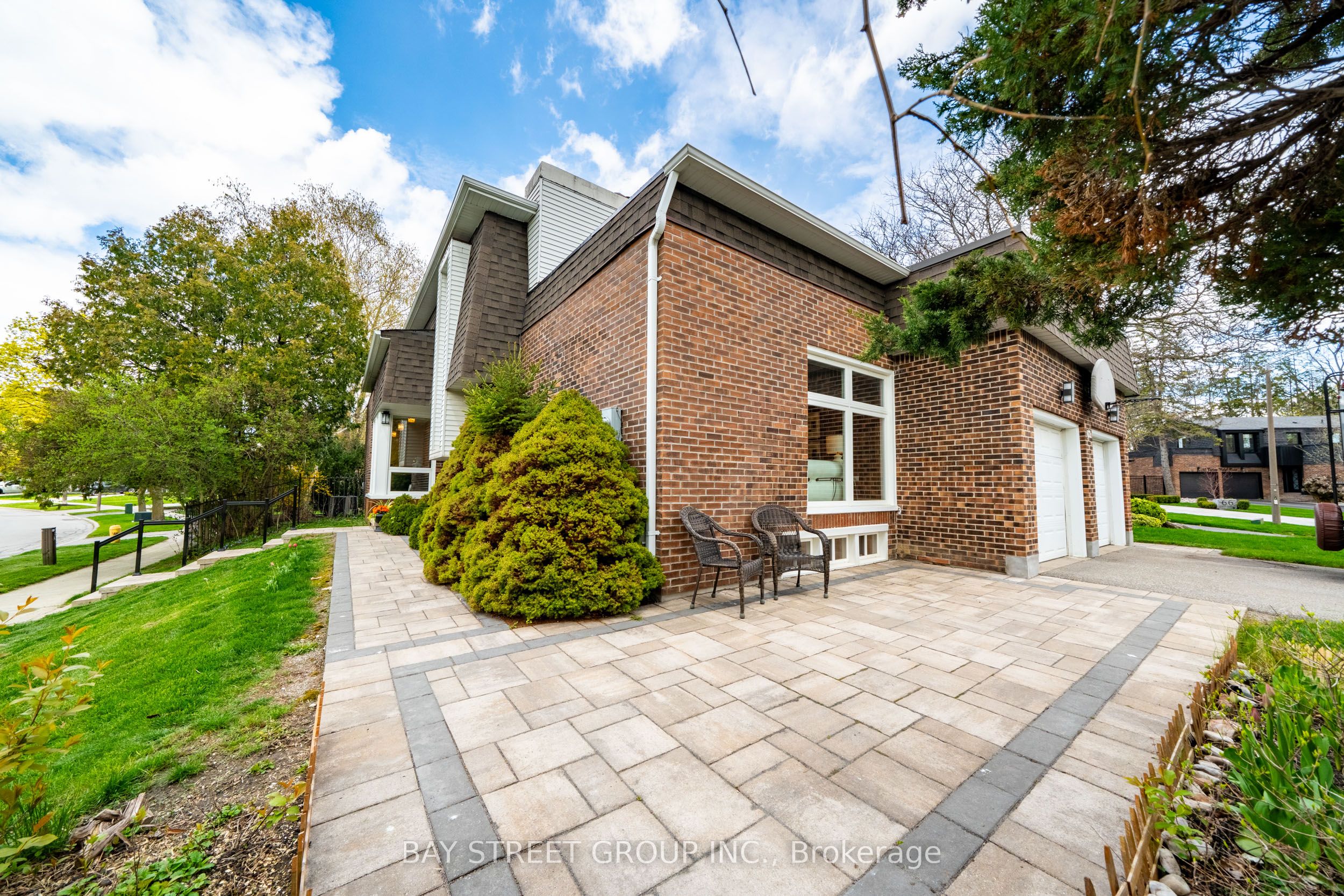 62 Captain Rolph Court