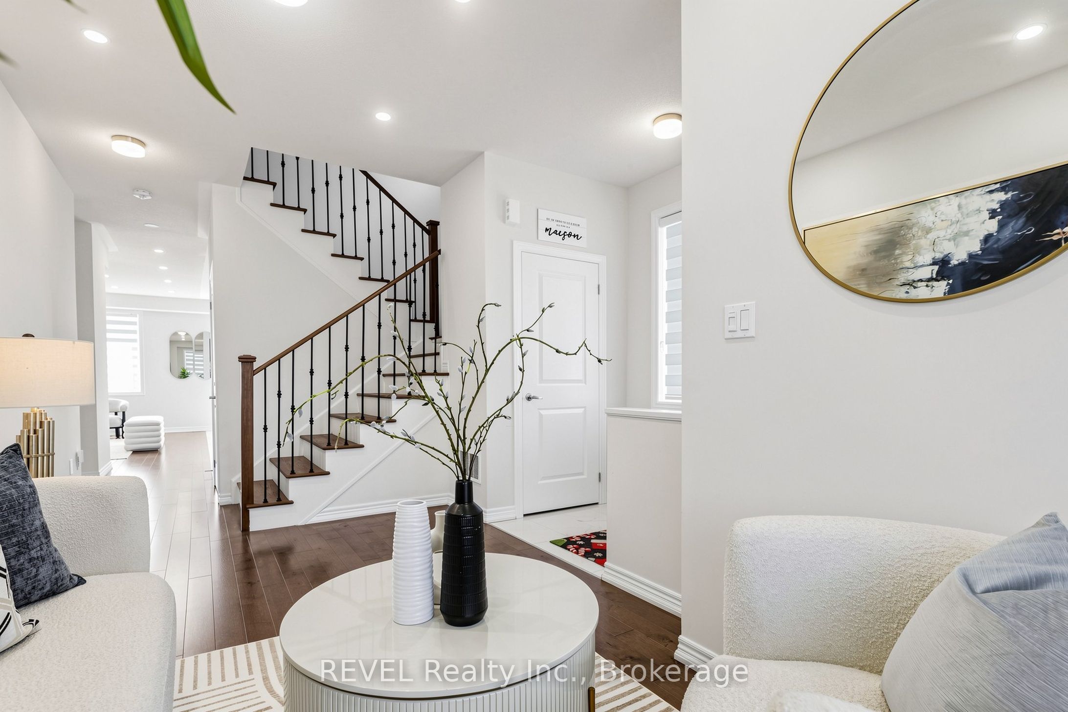 993 Lockie Drive