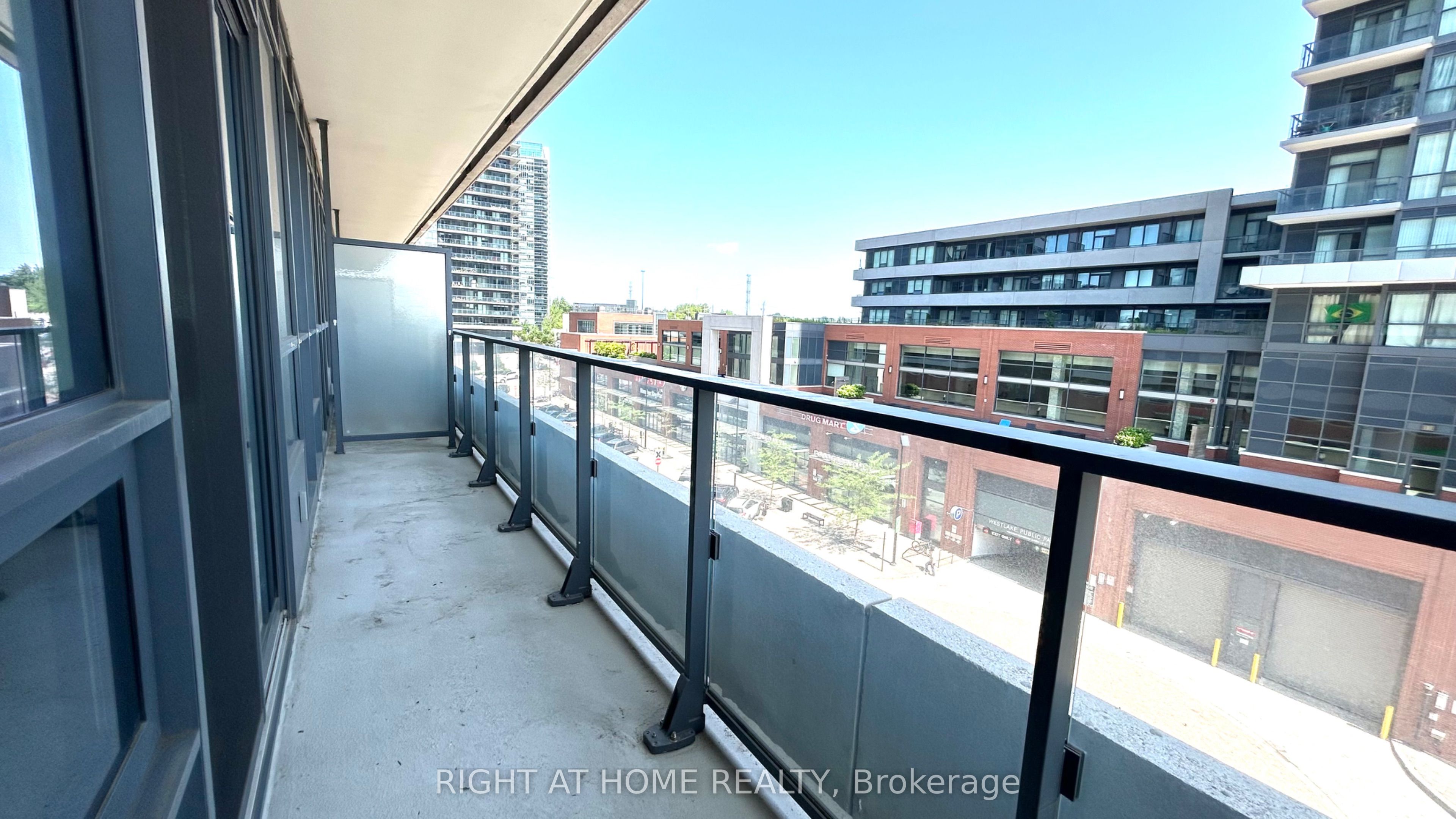 2212 Lake Shore Boulevard W 613