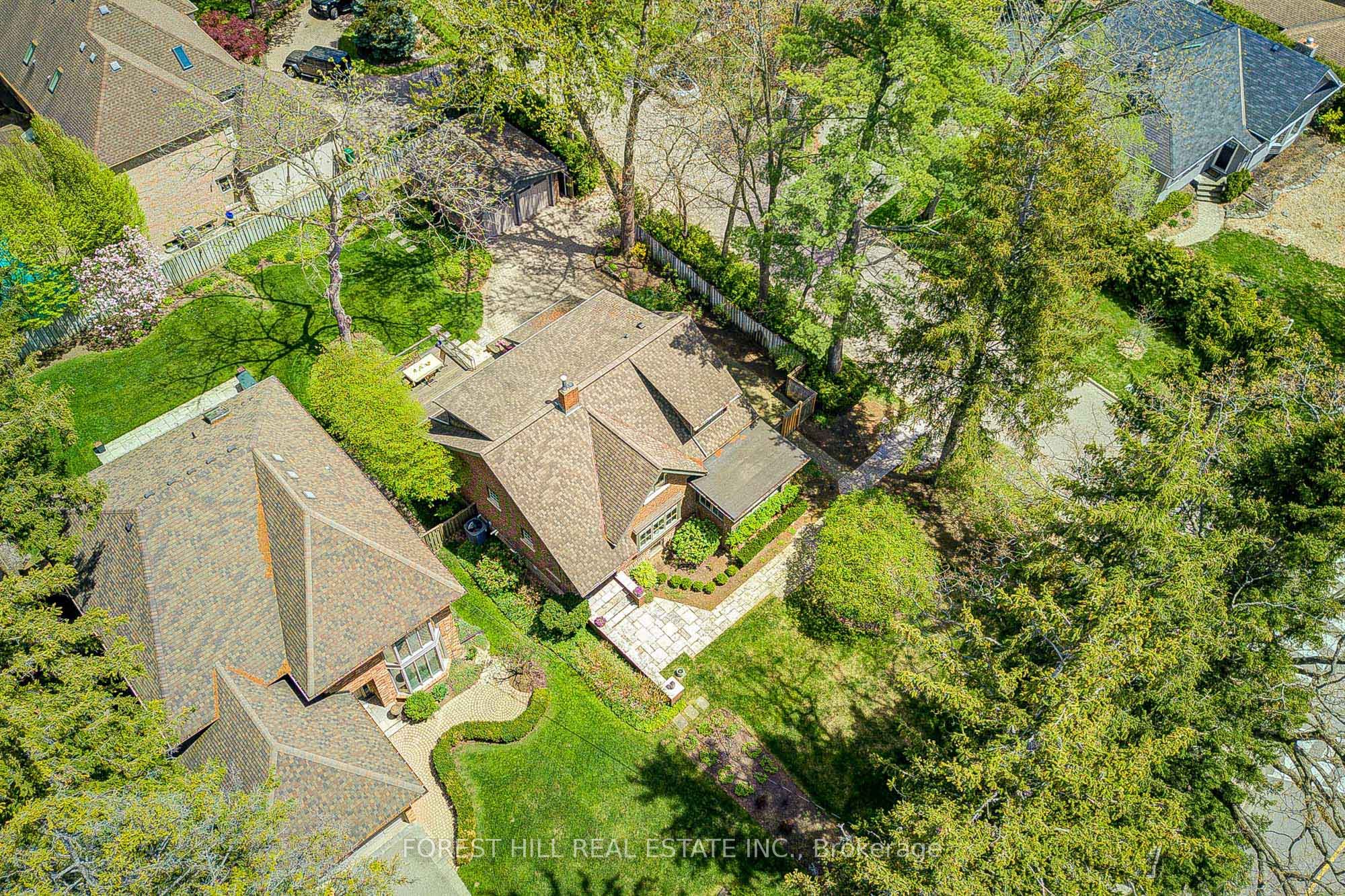 1381 Lorne Park Road