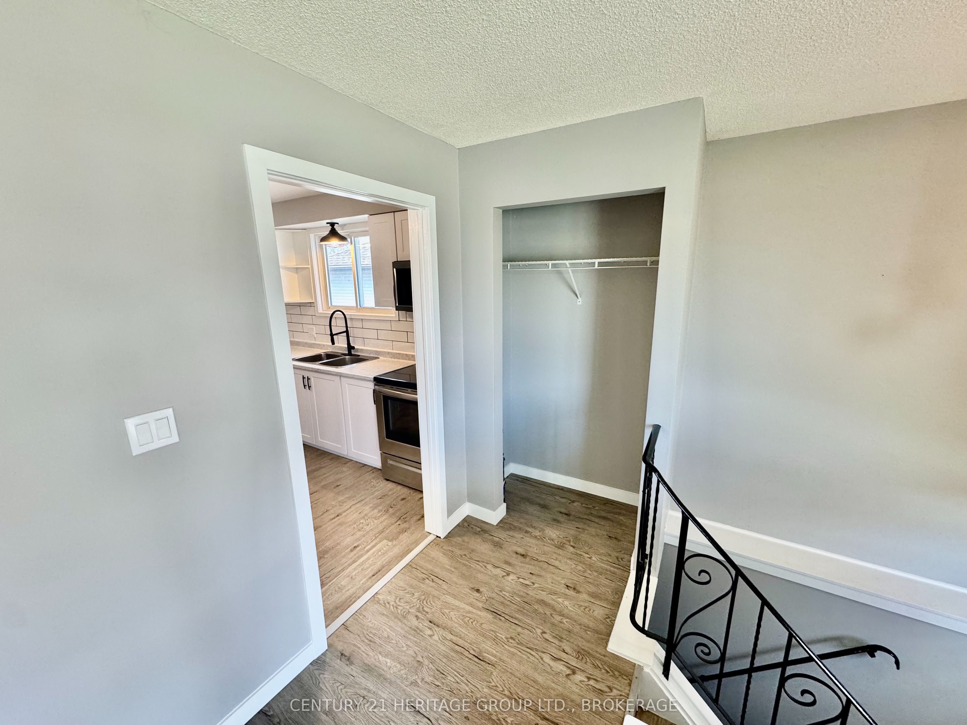 356 Owens Crescent