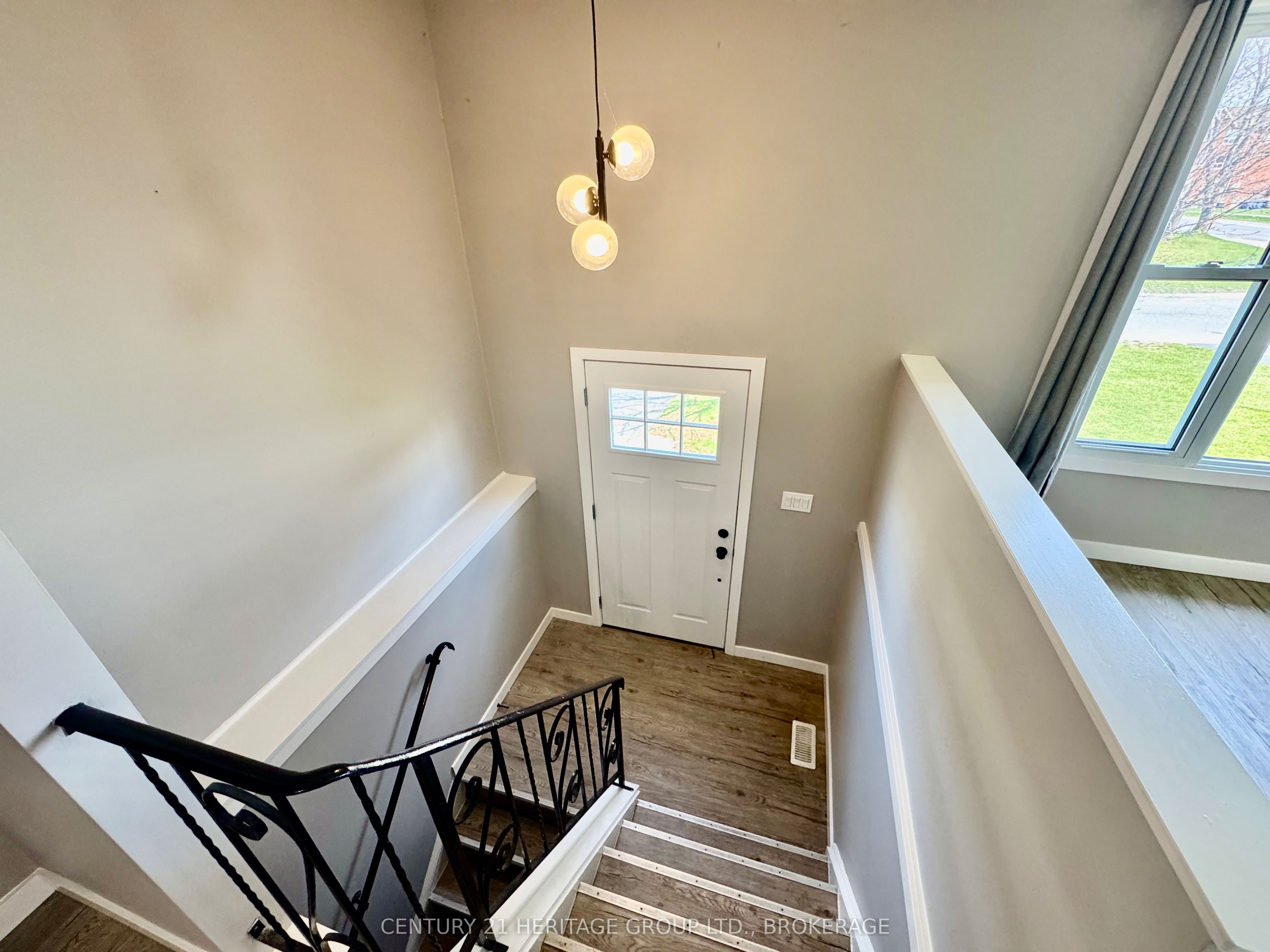 356 Owens Crescent