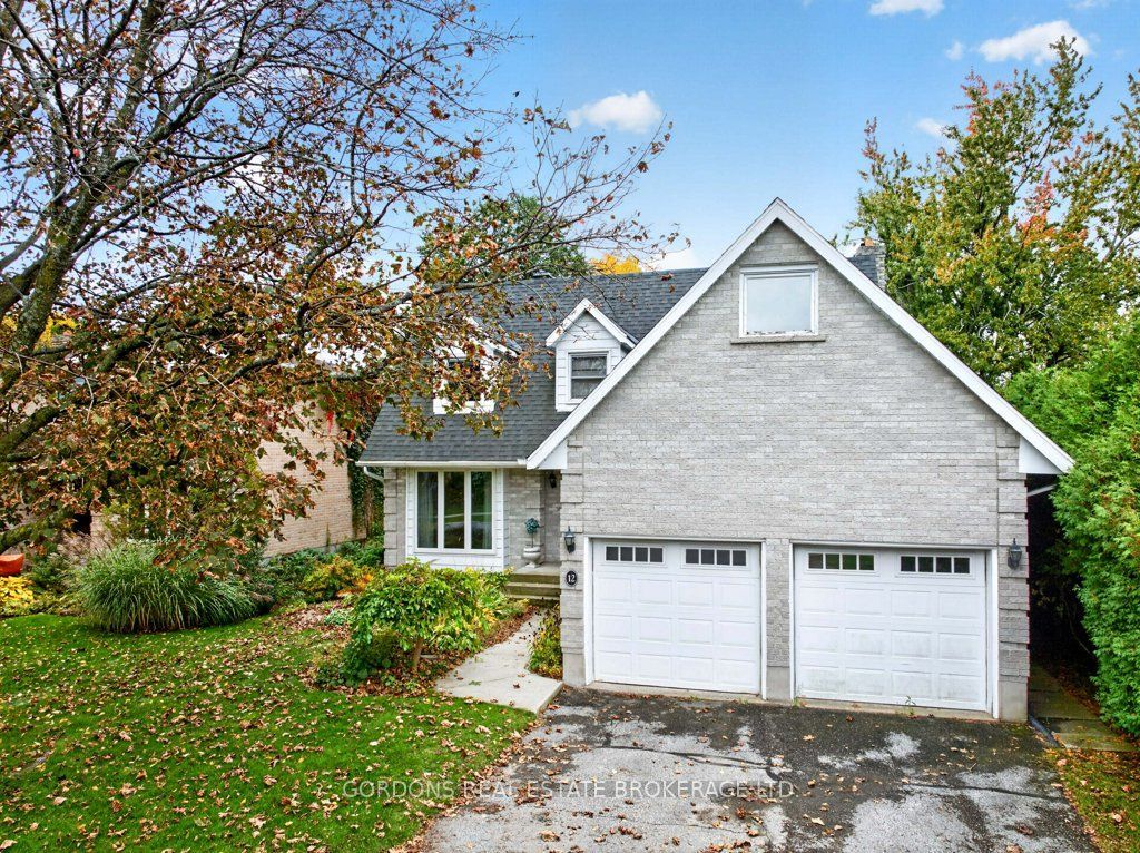12 Casterton Avenue
