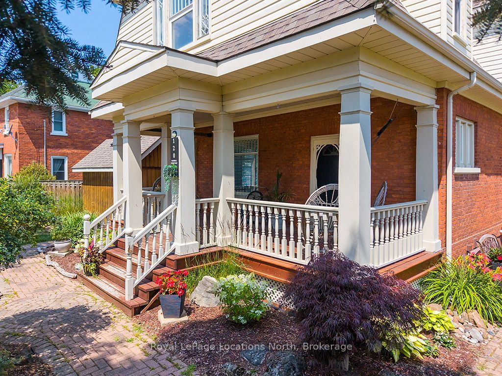 120 Marshall Street E