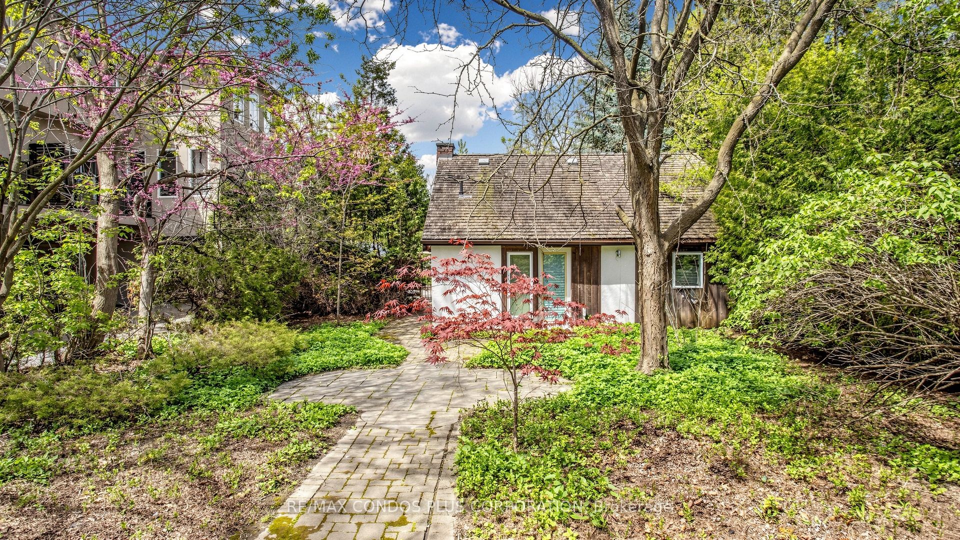 78 Spring Garden Avenue