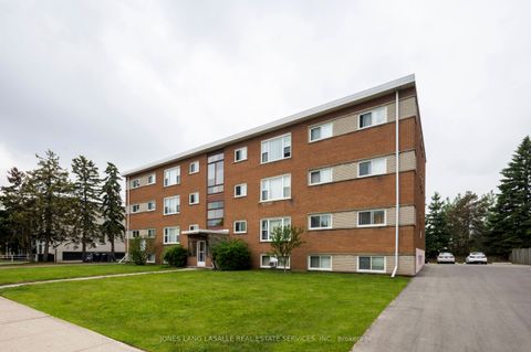 419 Hazel Street Waterloo ON N2L 3P7