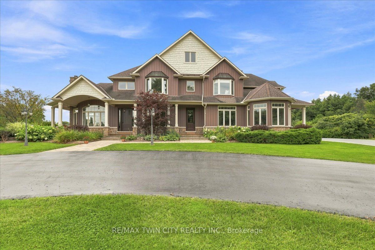 1532 6th Concession Road W