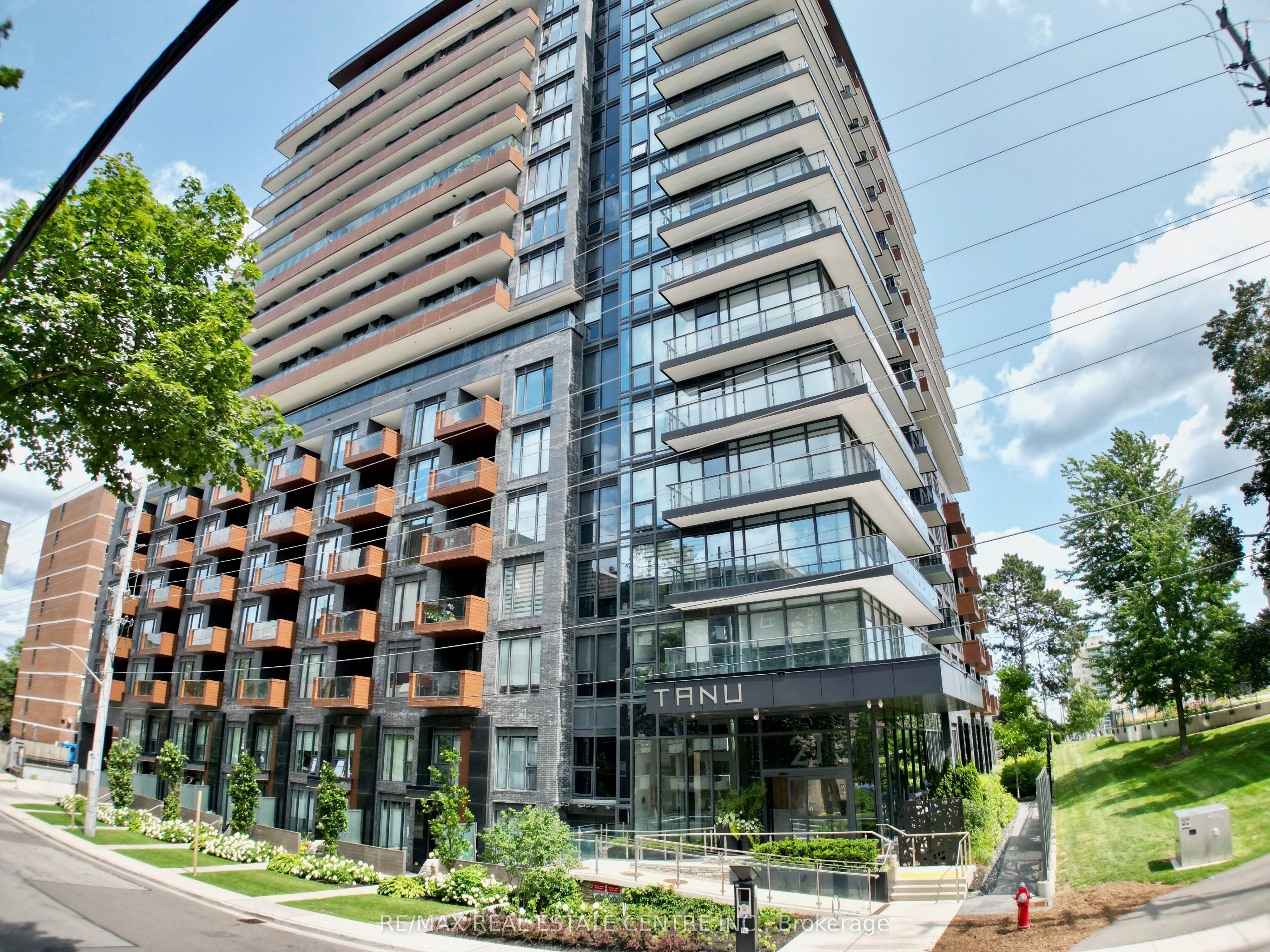 21 Park Street E 1507