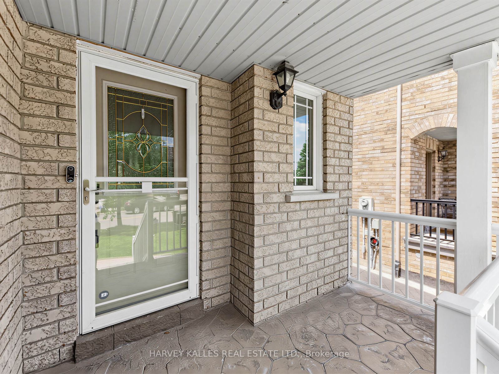 40 Blackthorn Drive