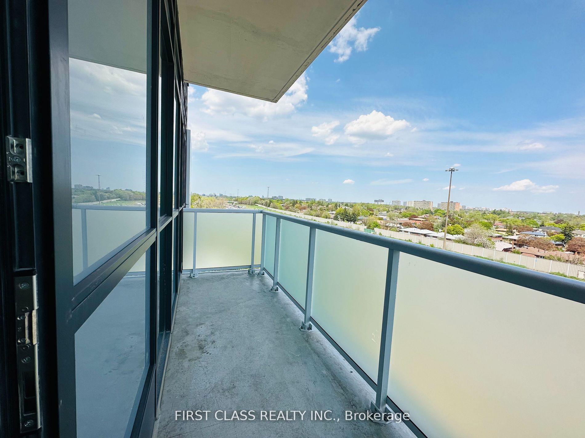 188 Fairview Mall Drive 815