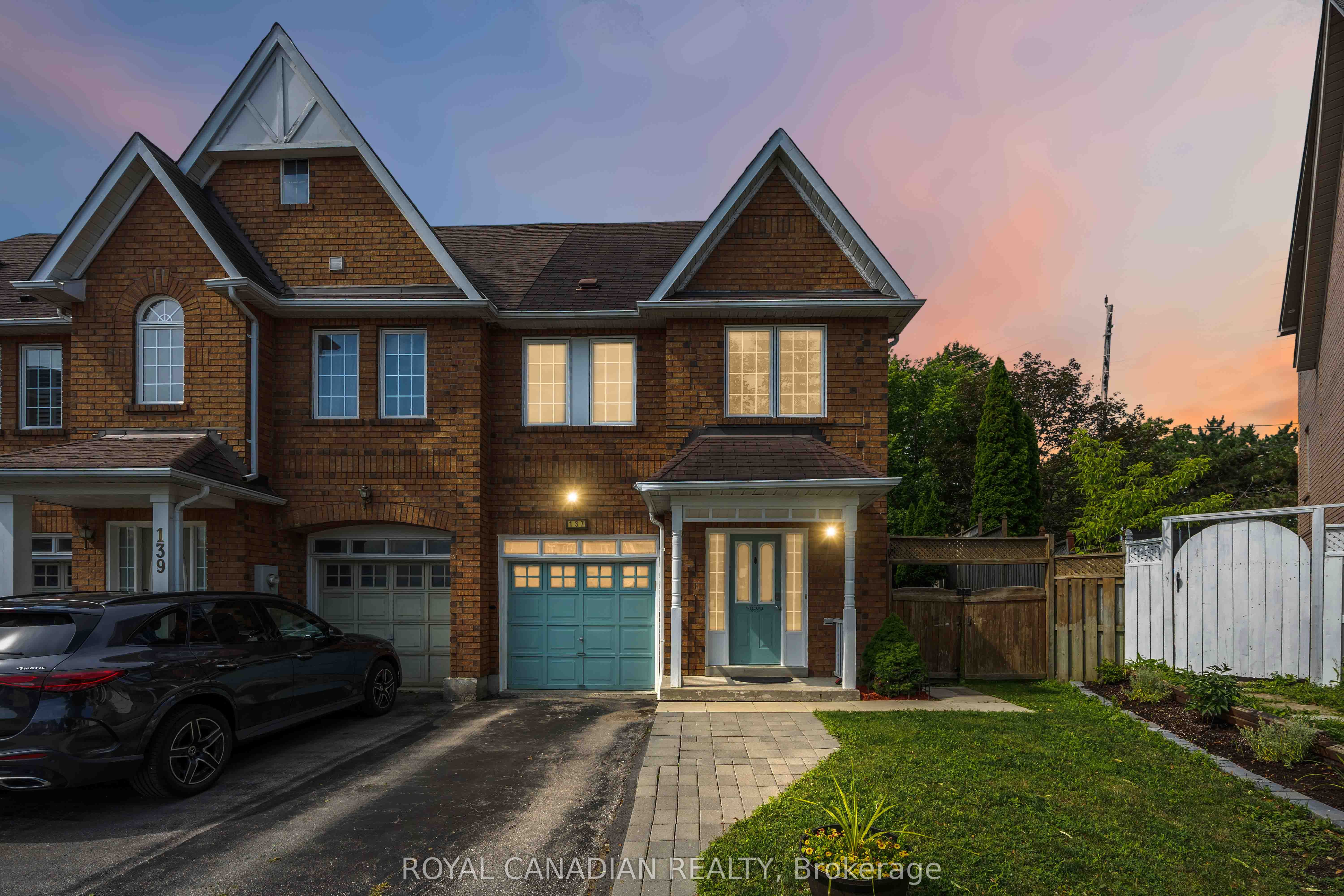 137 Stokely Crescent