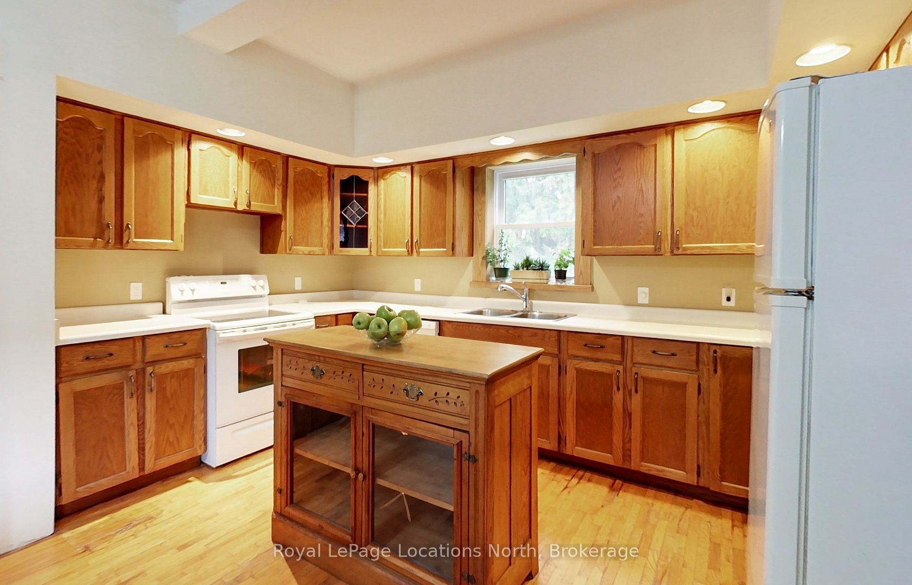 145693 Grey Rd 12 Road