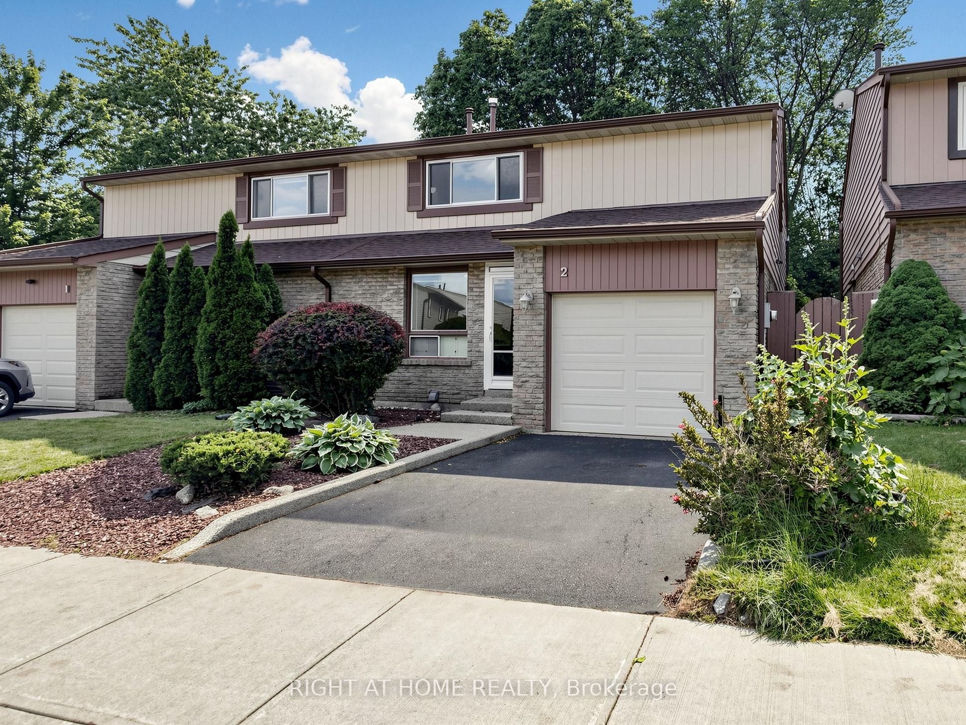 1580 Lancaster Drive 2