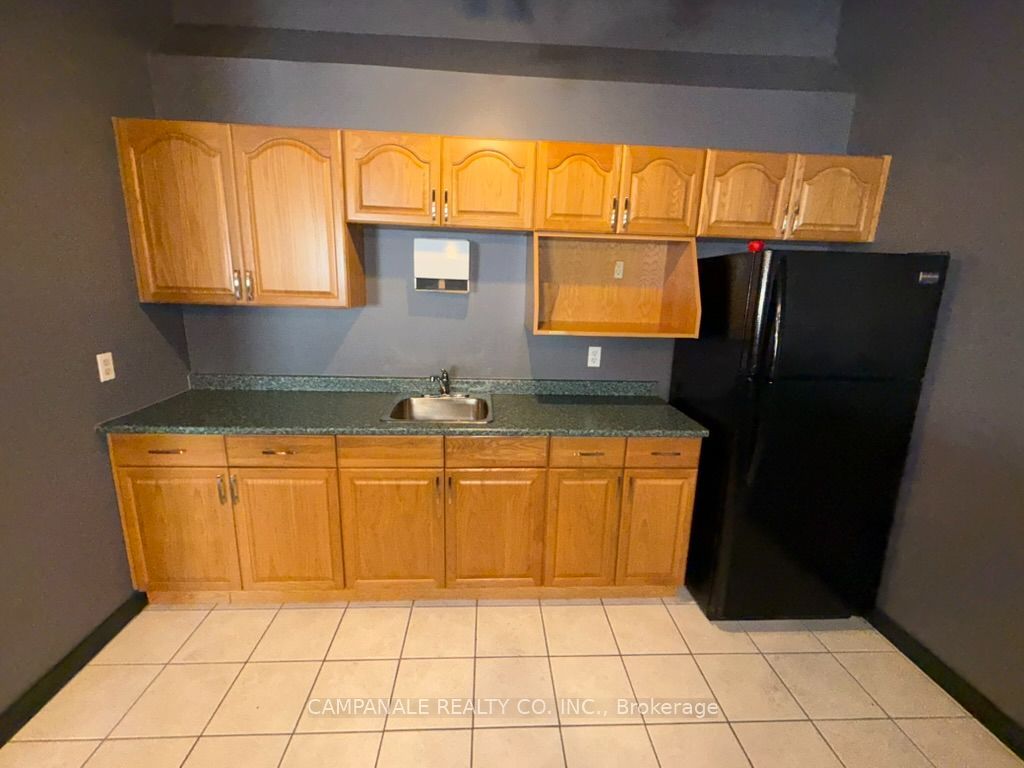 5470 Canotek Road 34