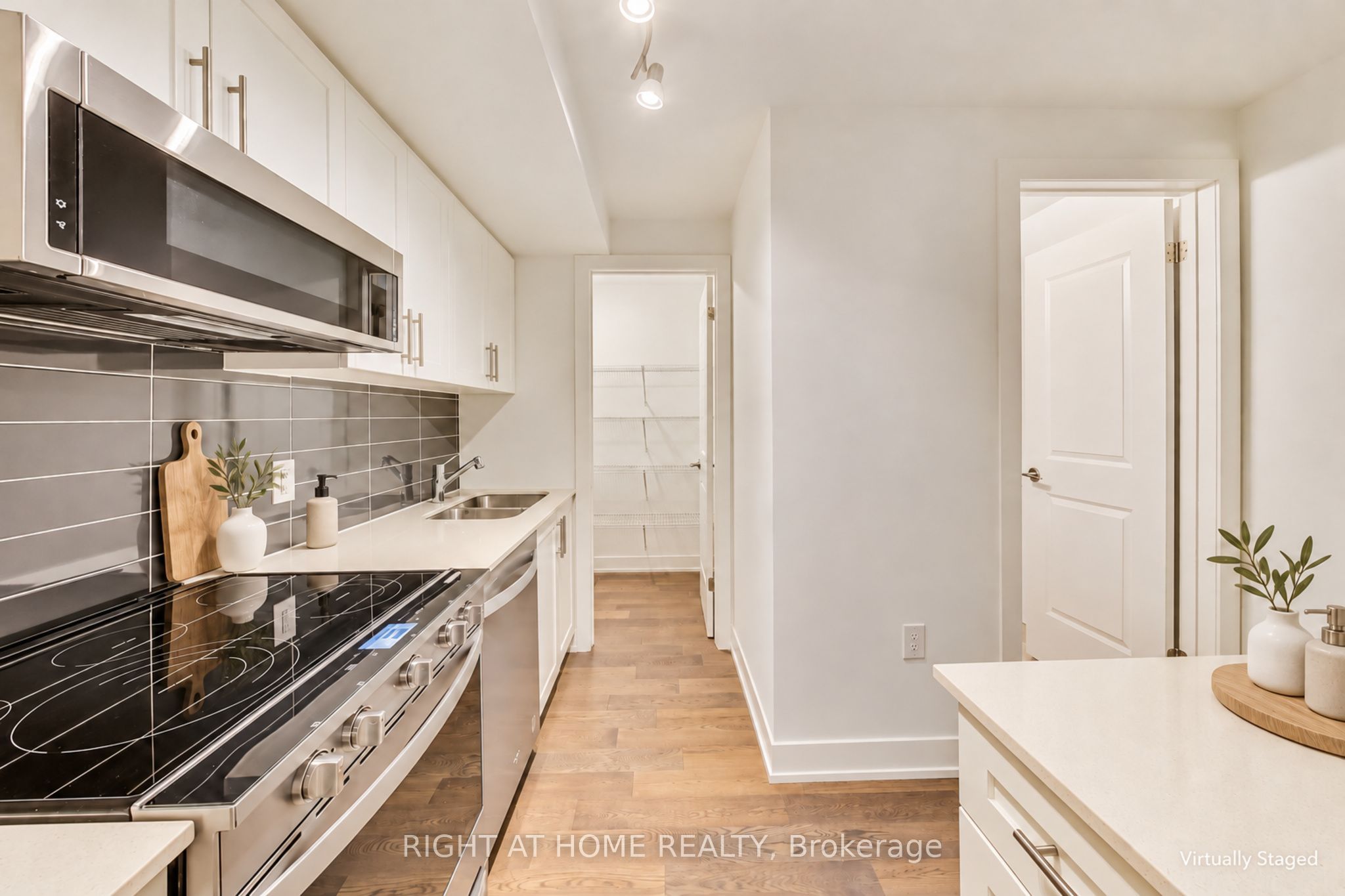 1095 Douglas Mccurdy Drive 156