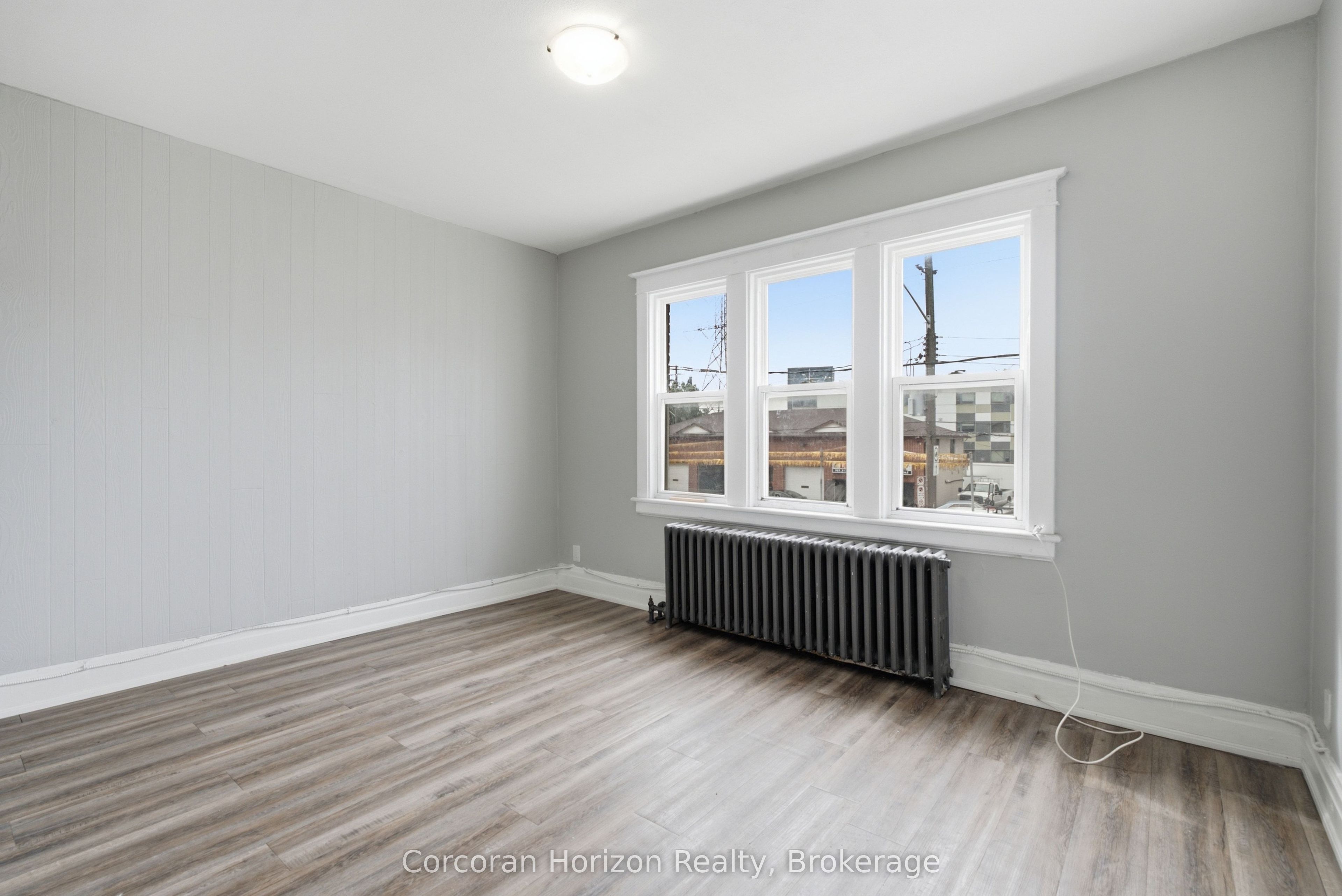 1539-1547 Barton Street E