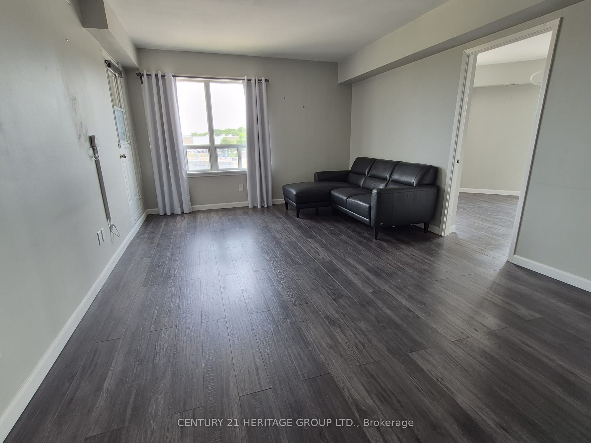 160 Wellington Street 513
