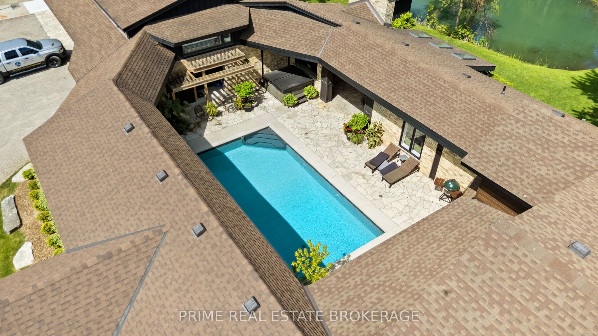 10096 Charlton Drive