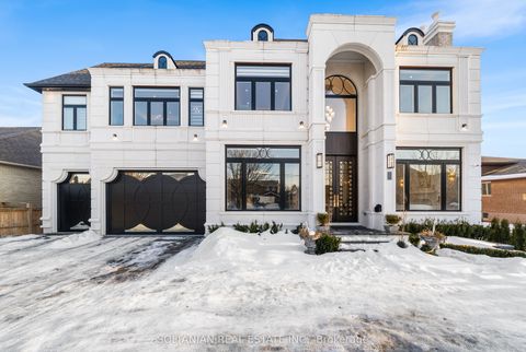 95 May Avenue Richmond Hill ON L4C 3S7