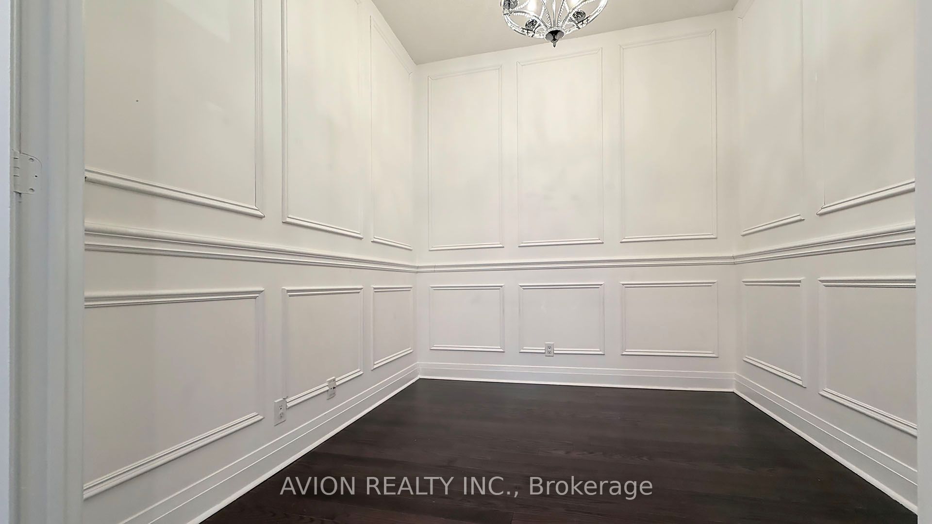 70 Absolute Avenue 2905