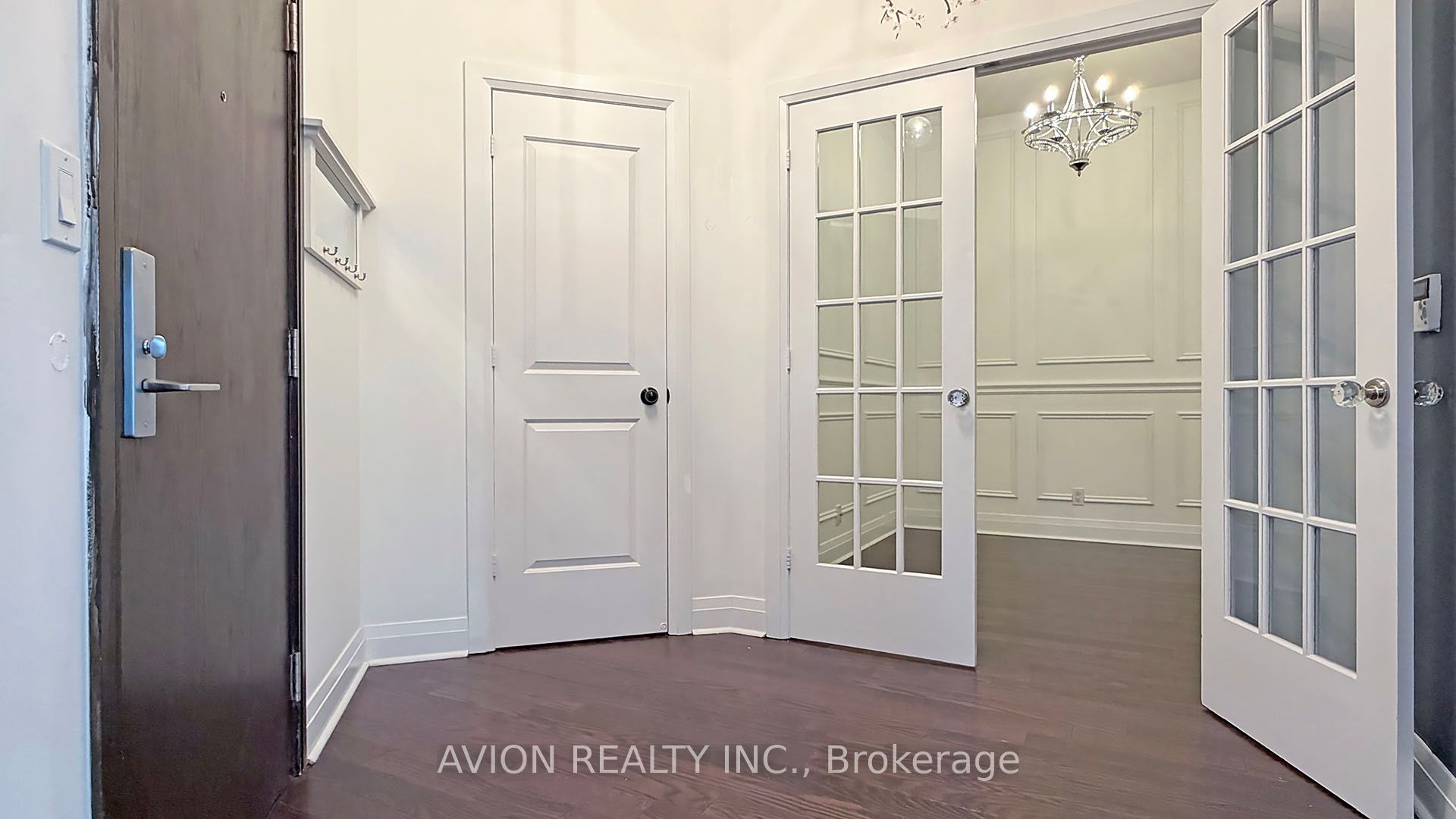 70 Absolute Avenue 2905