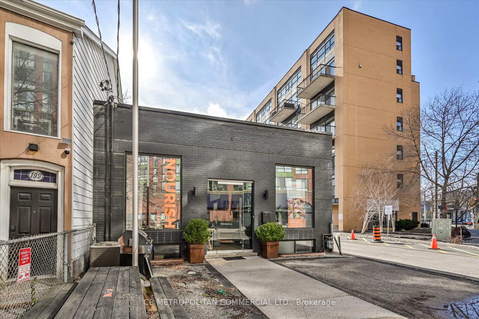 201 Niagara Street