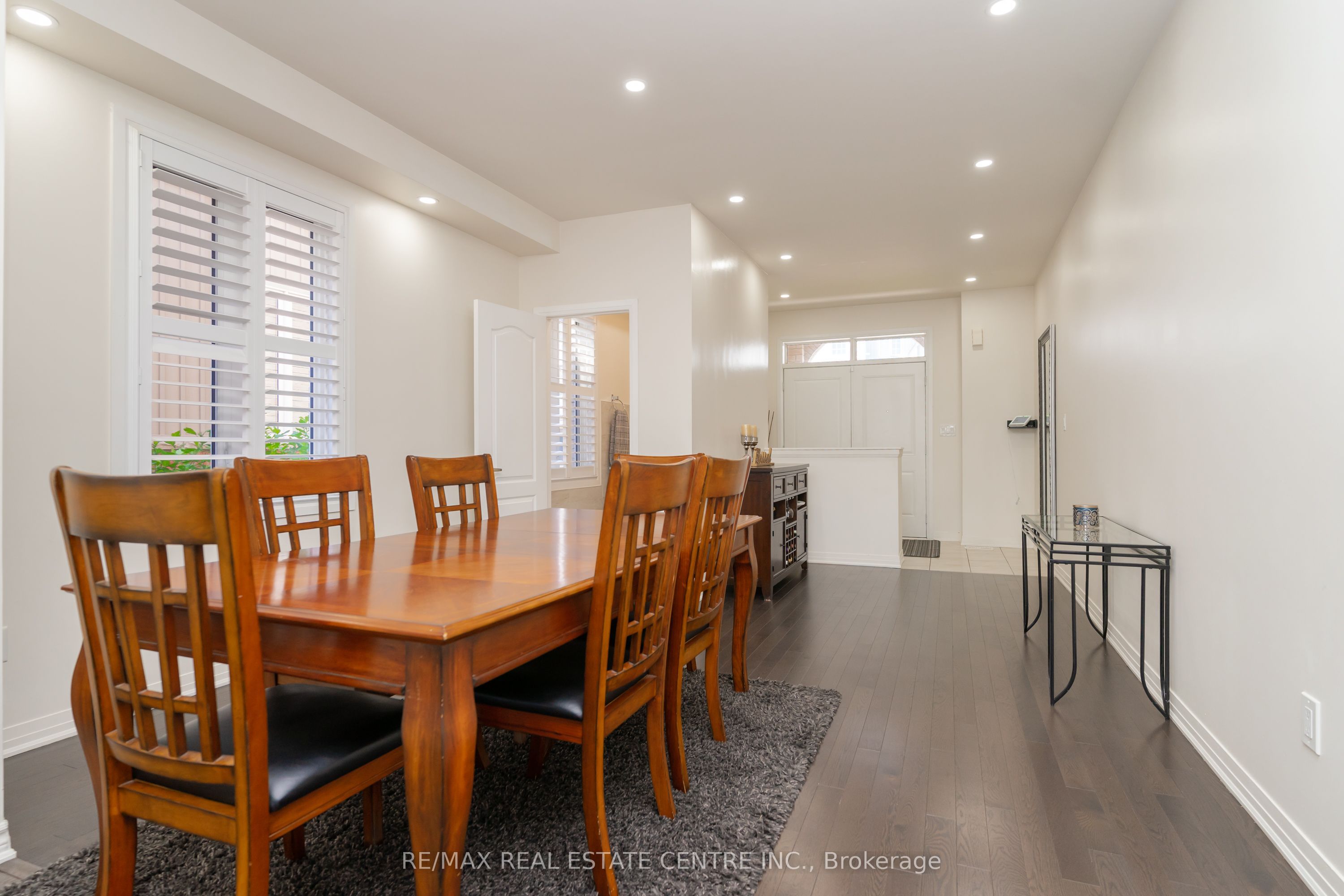 10 Drew Brown Boulevard