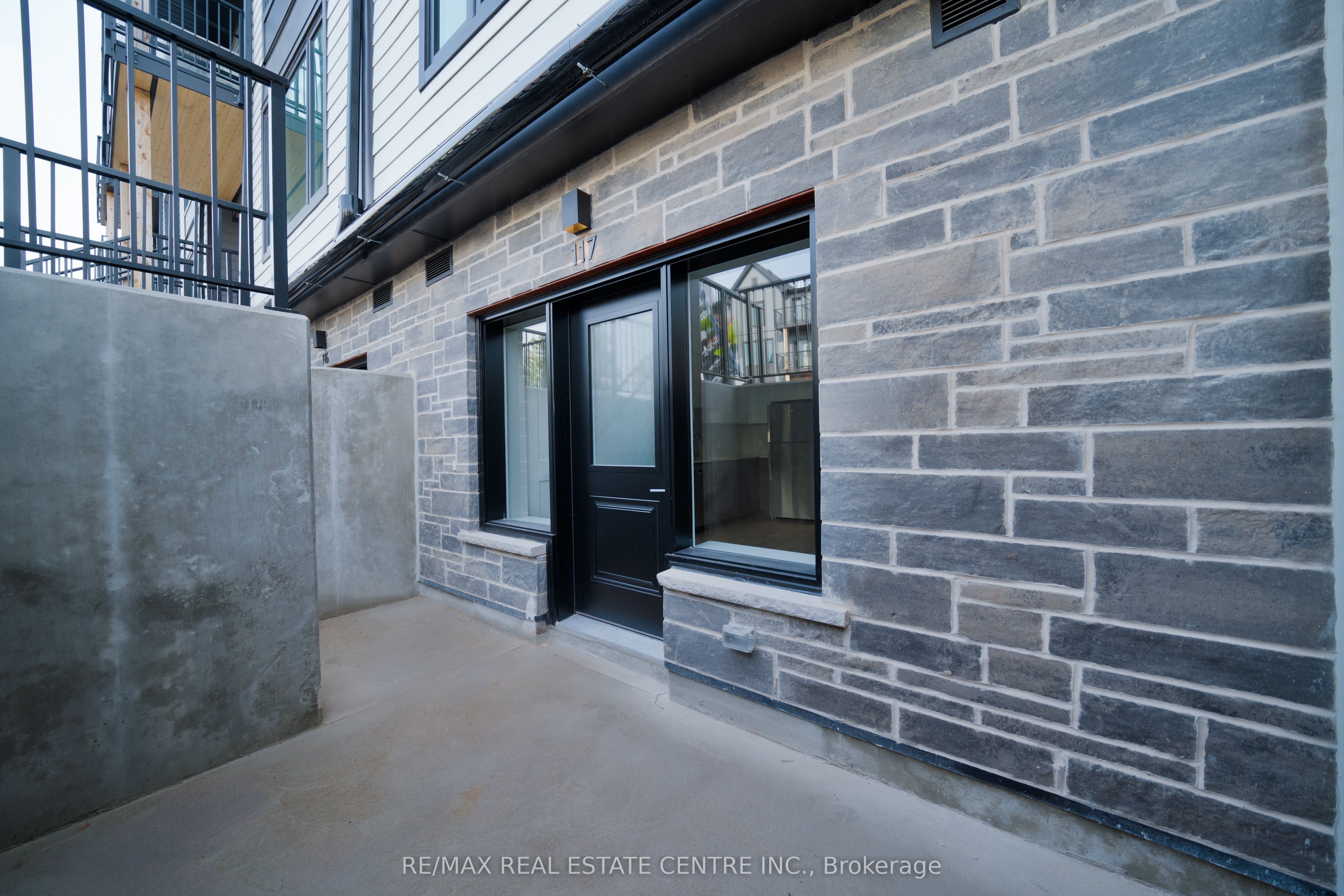 708 Woolwich Street 117