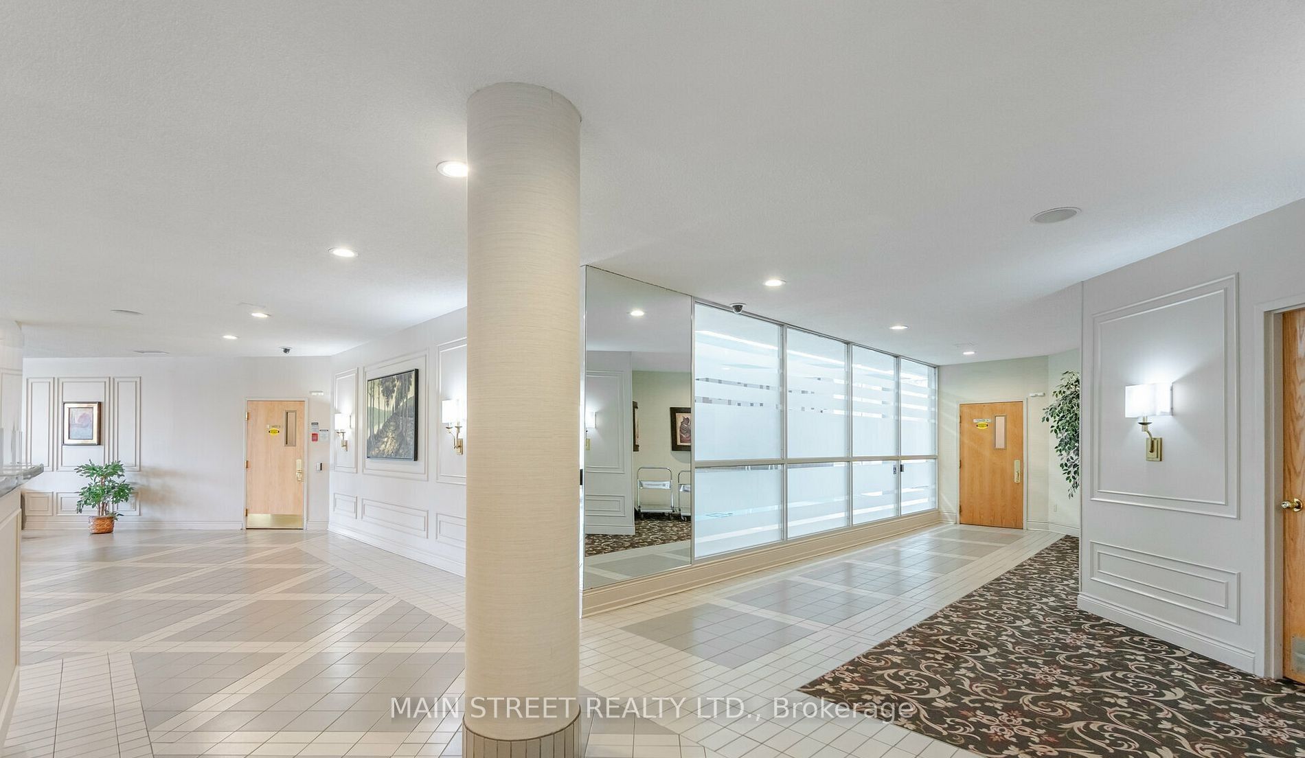 326 Major Mackenzie Drive E 314