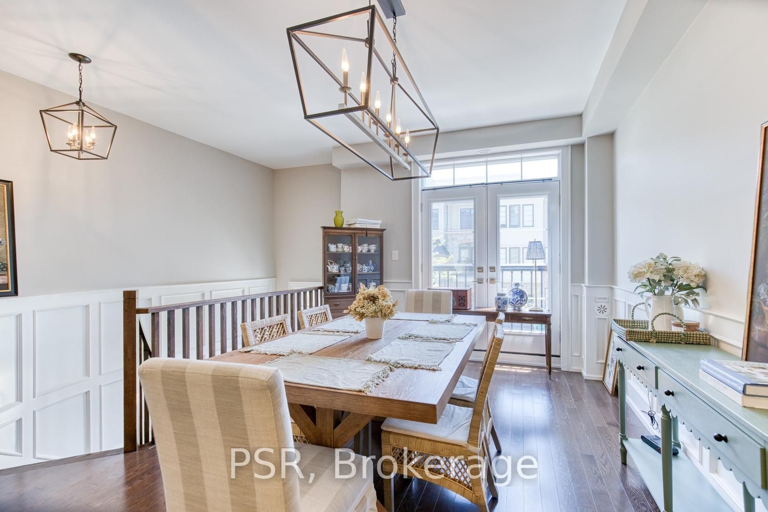 608 Mermaid Crescent