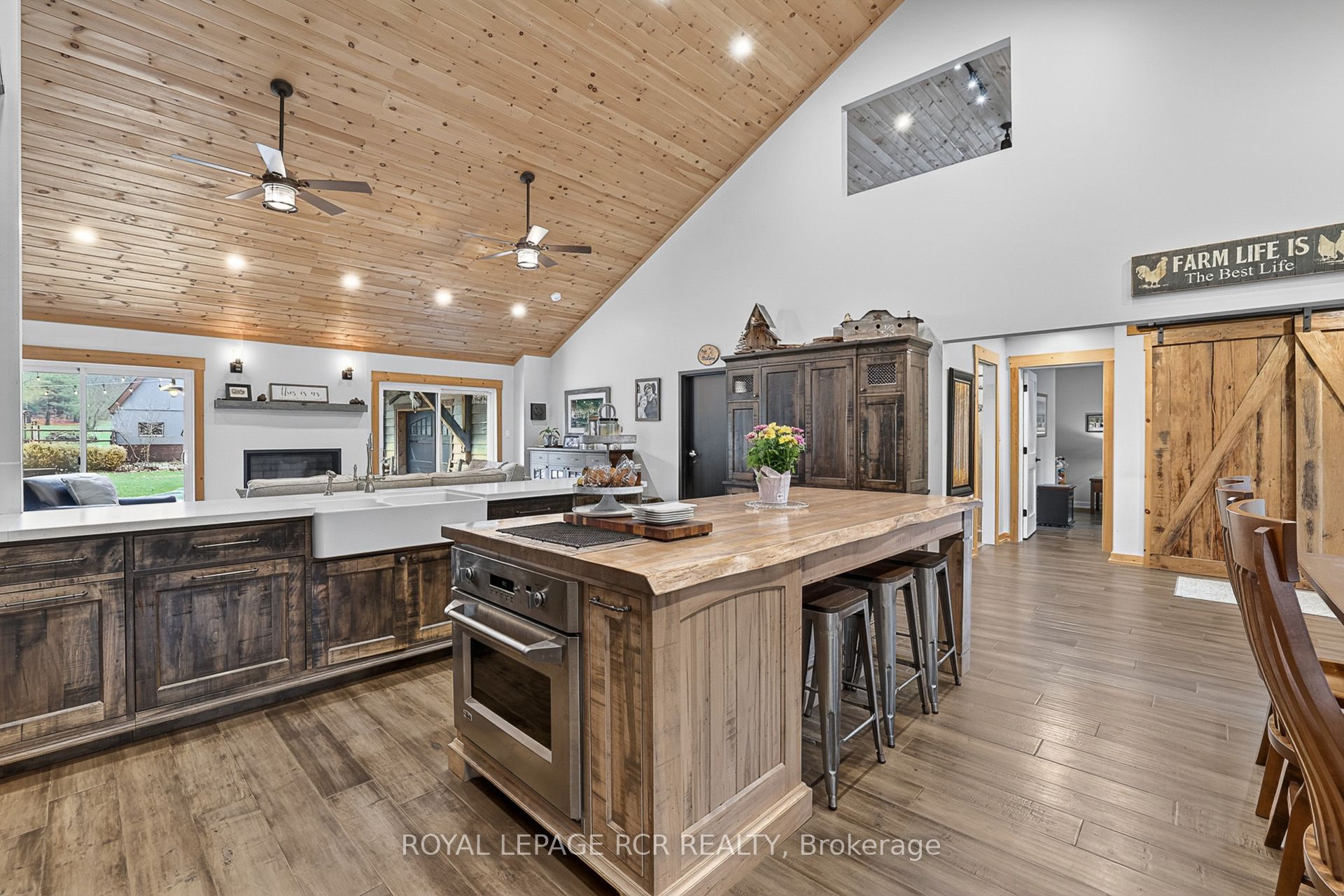 4143 Vivian Road