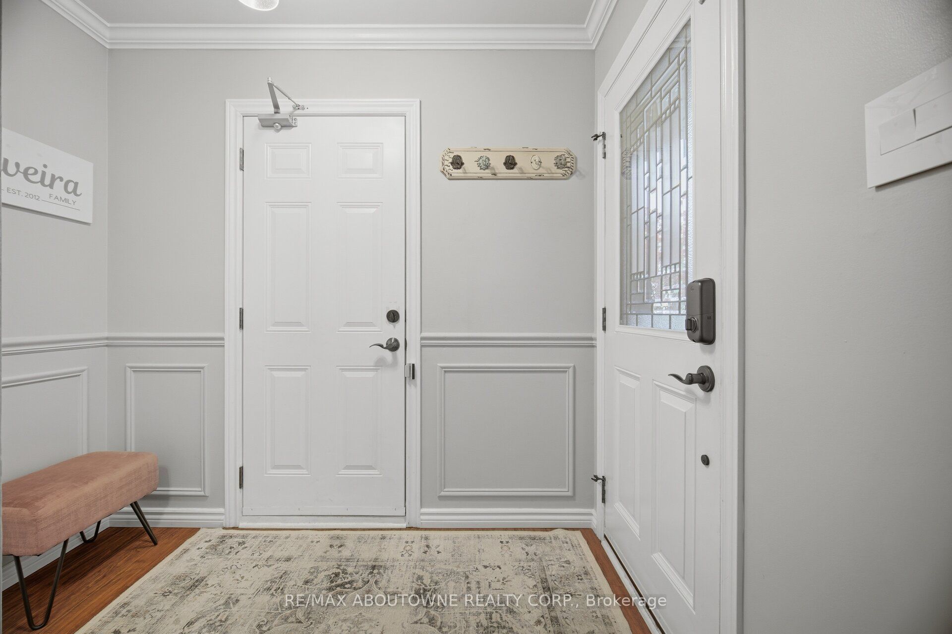 6298 Starfield Crescent