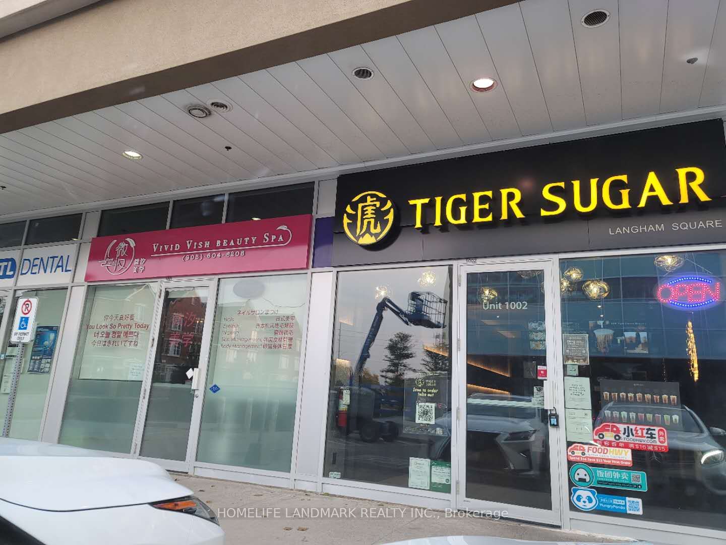 32 South Unionville Avenue 1002