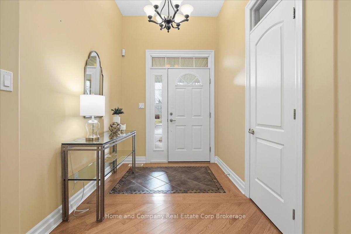 28 North Pointe Drive