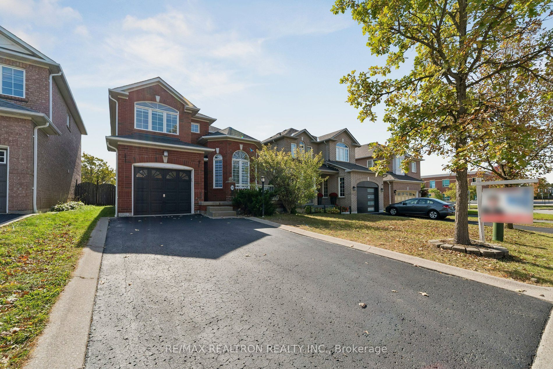 58 Lurosa Crescent